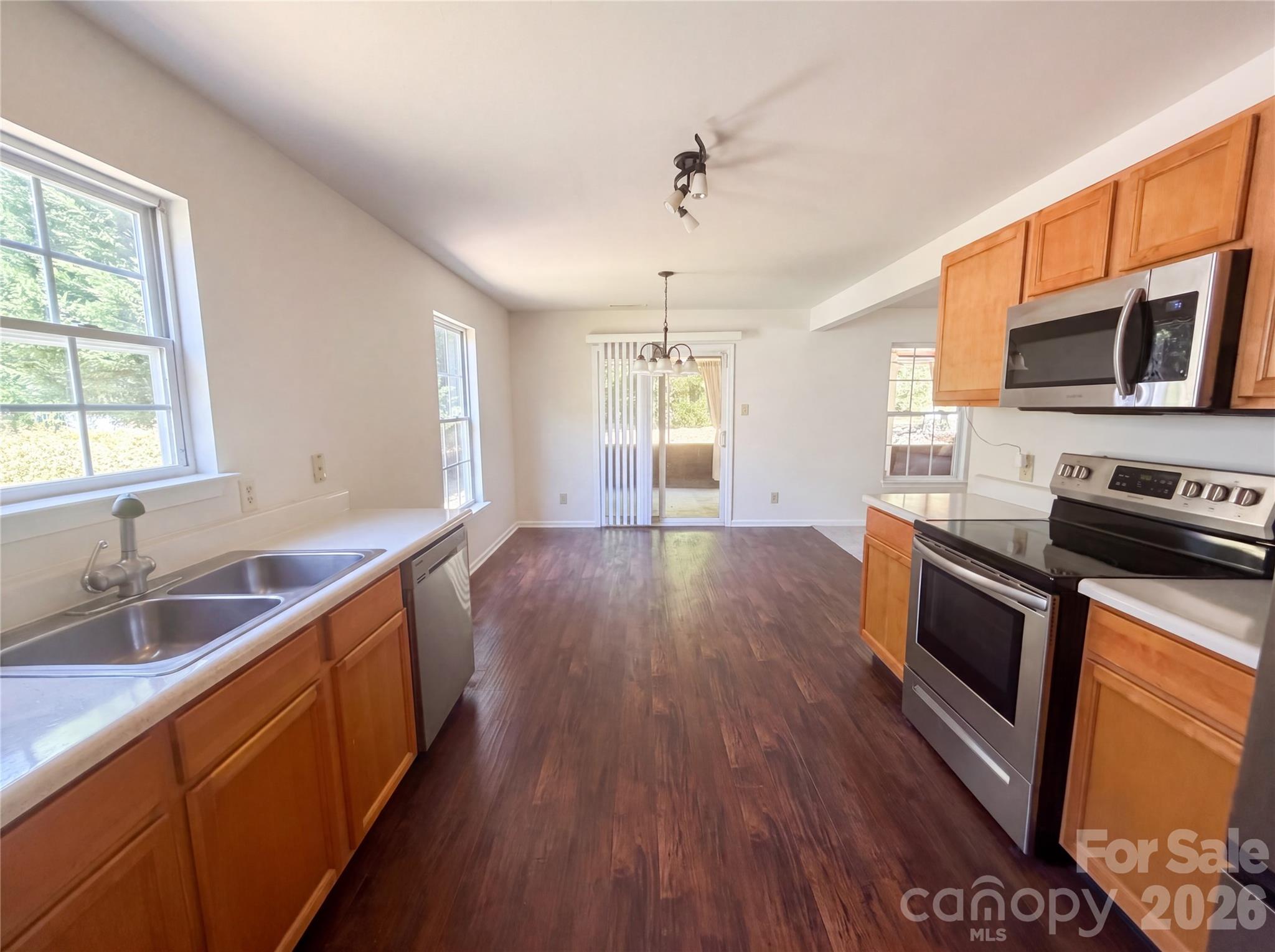6734 Wandering Creek Drive — Charlotte