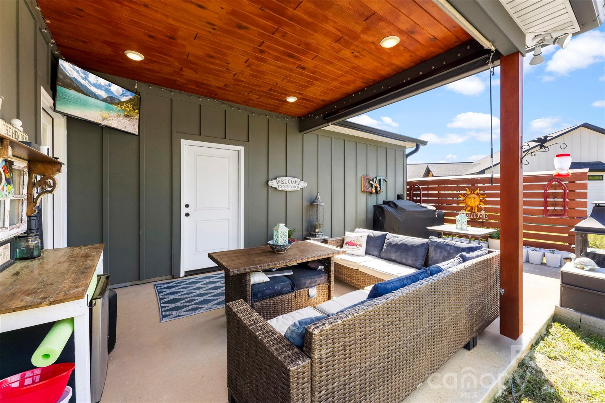 27635 Taylor Lane — Albemarle