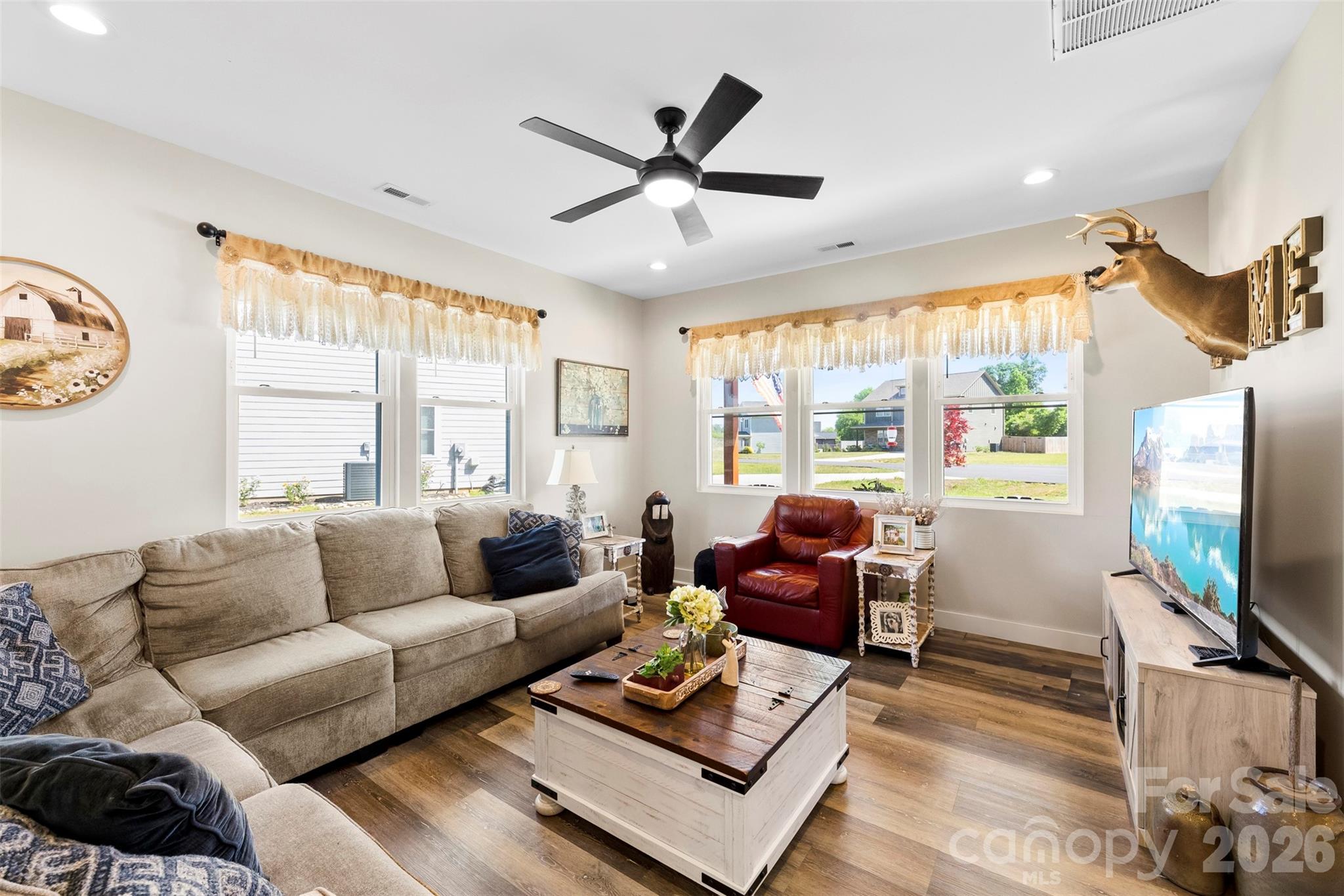 27635 Taylor Lane — Albemarle