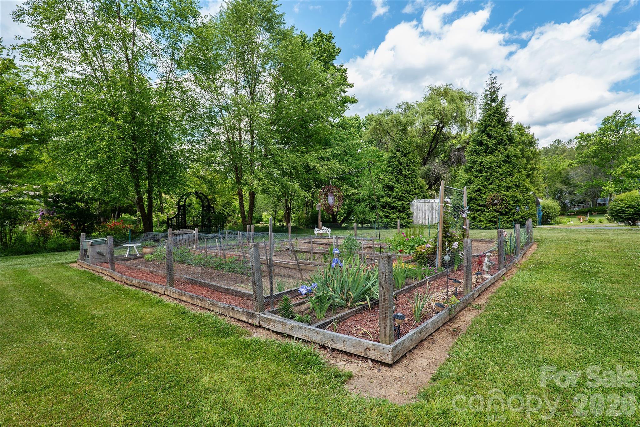 201 Timber Drive — Asheville
