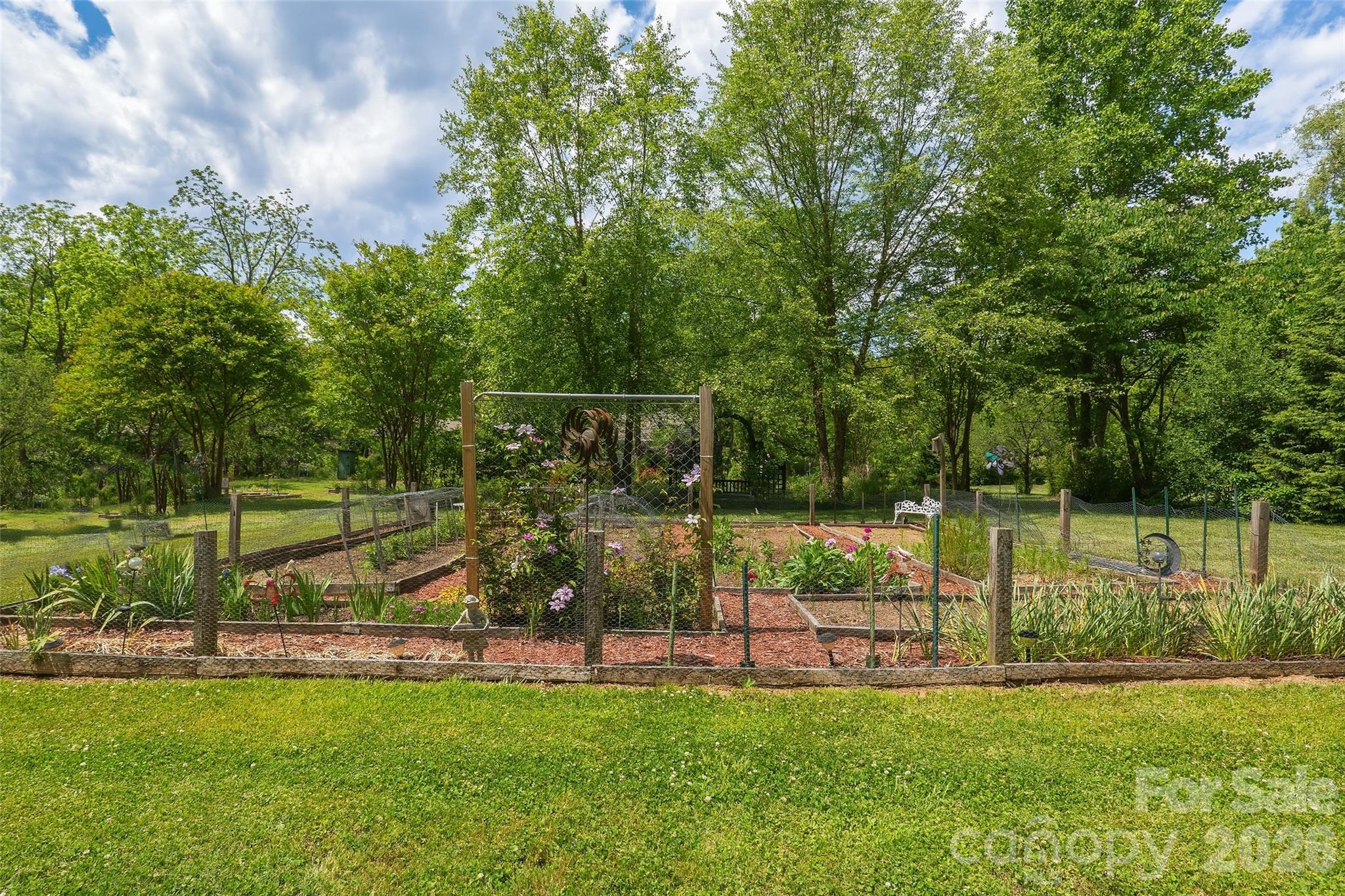 201 Timber Drive — Asheville