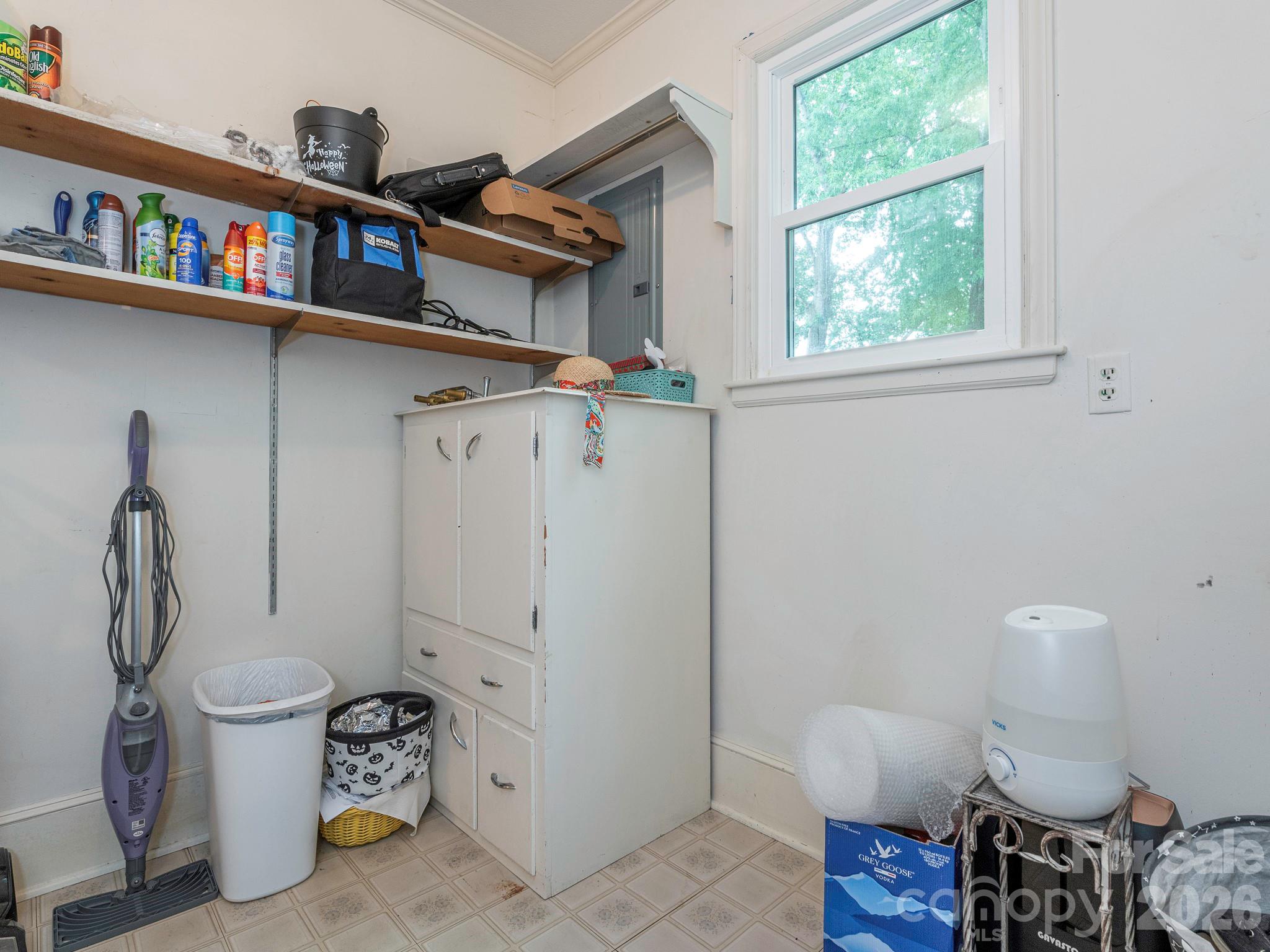 8536 Circle Drive — Mount Pleasant