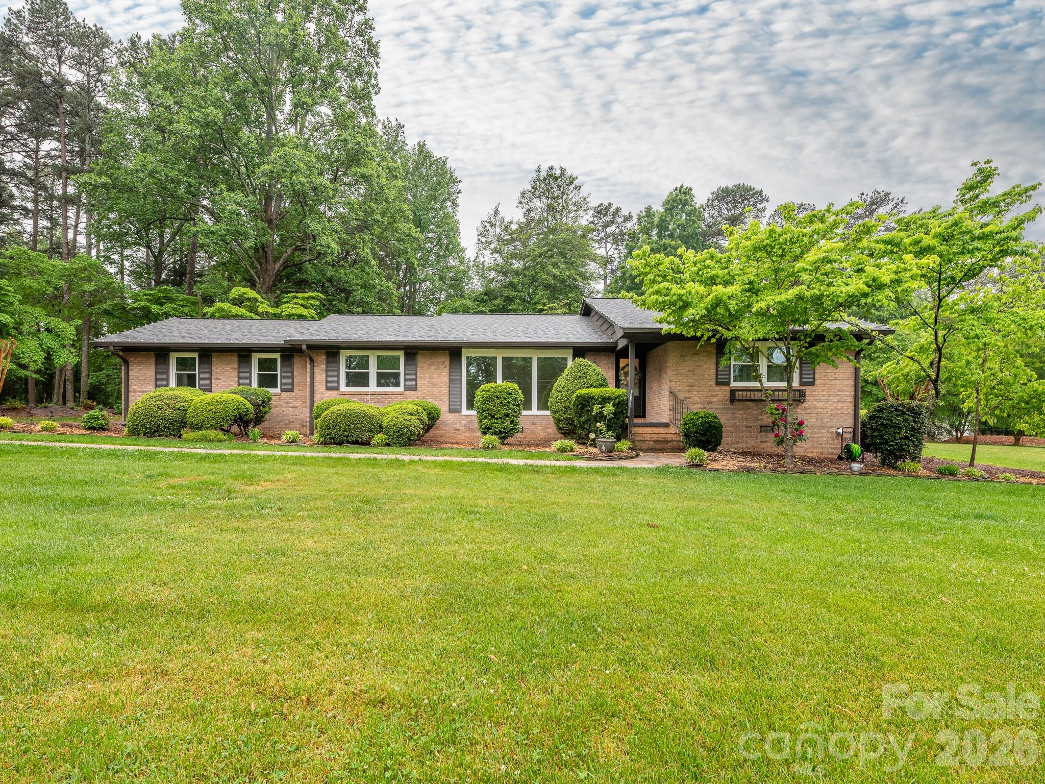 8536 Circle Drive — Mount Pleasant
