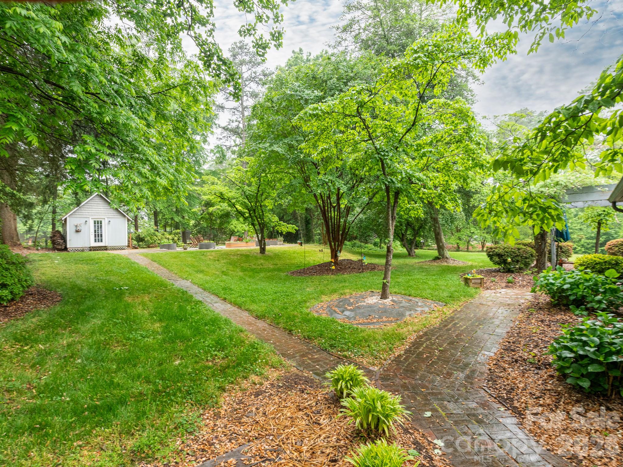 8536 Circle Drive — Mount Pleasant