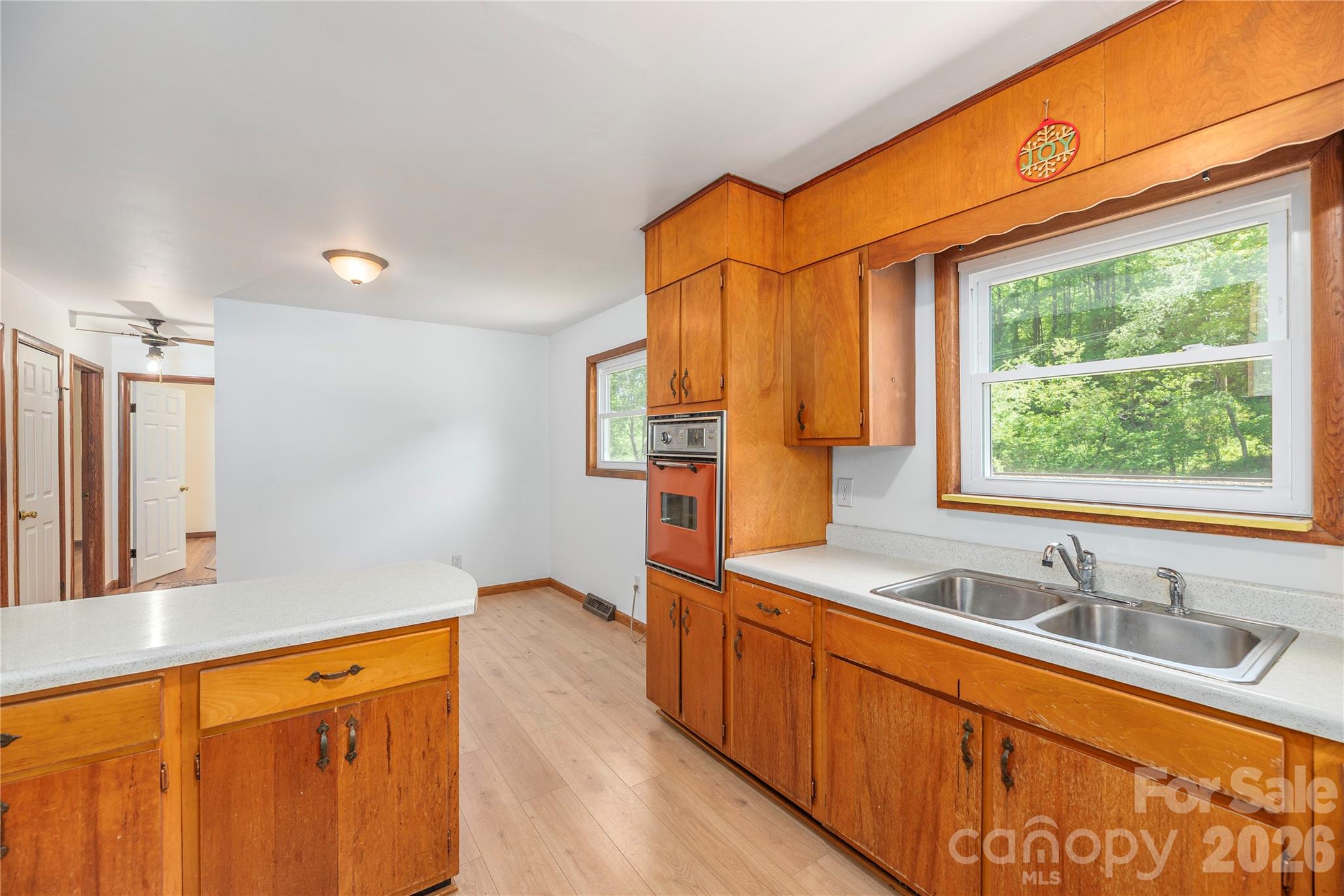 1140 Groundhog Road — Canton