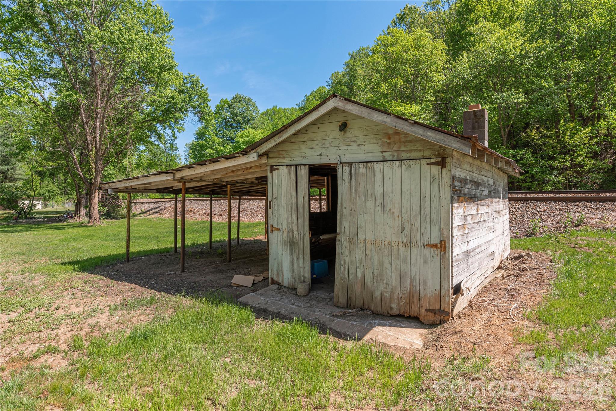 1140 Groundhog Road — Canton