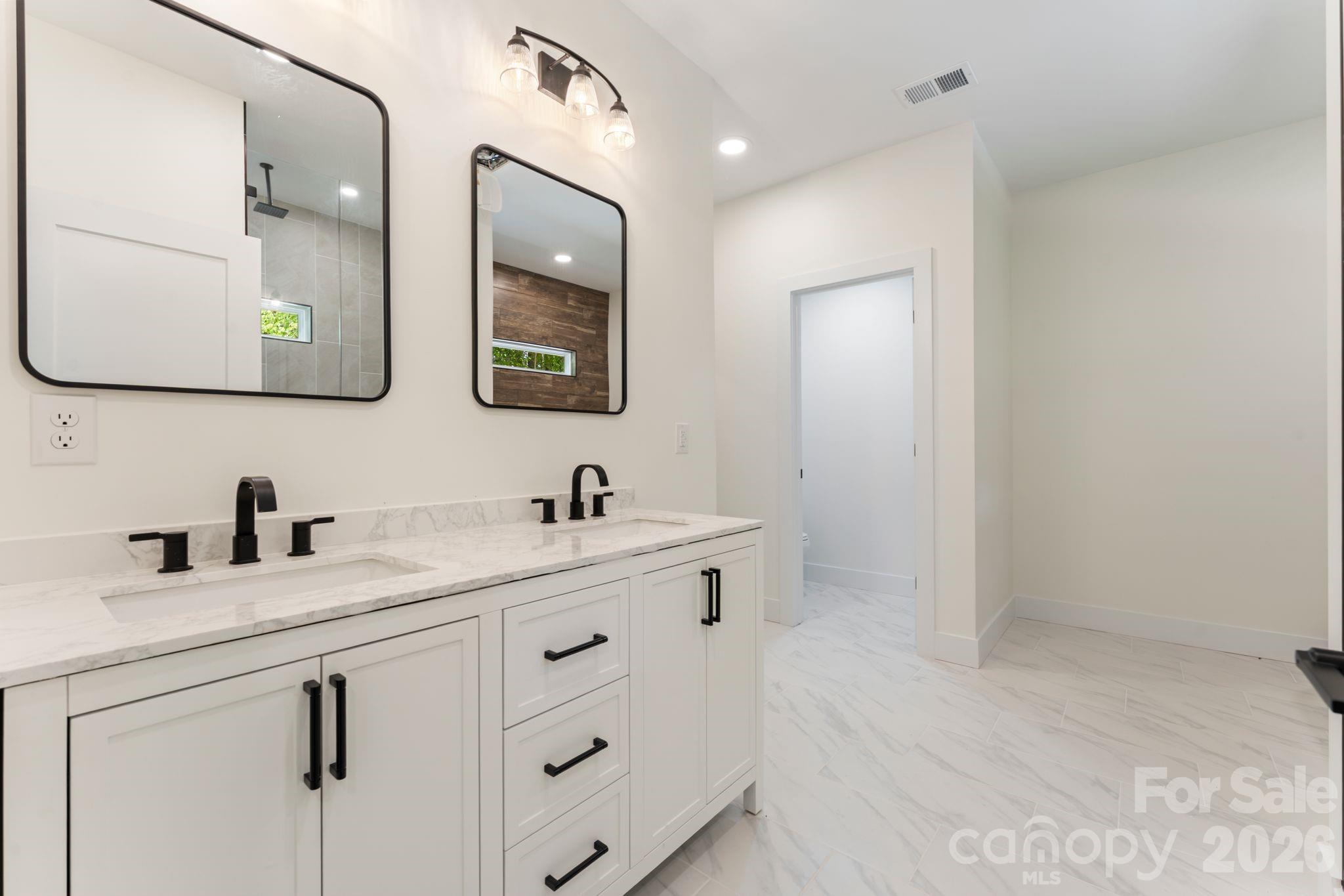 11932 Crabapple Lane — Huntersville