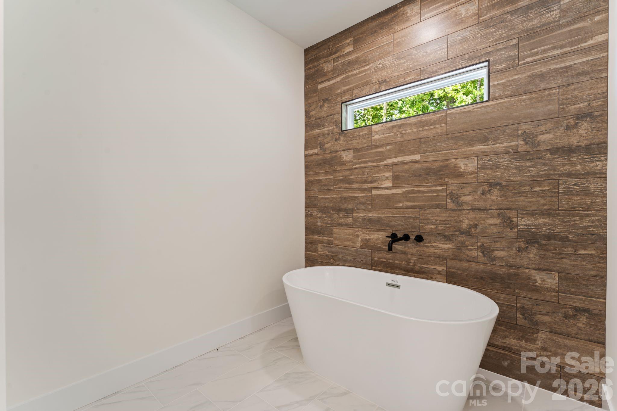 11932 Crabapple Lane — Huntersville