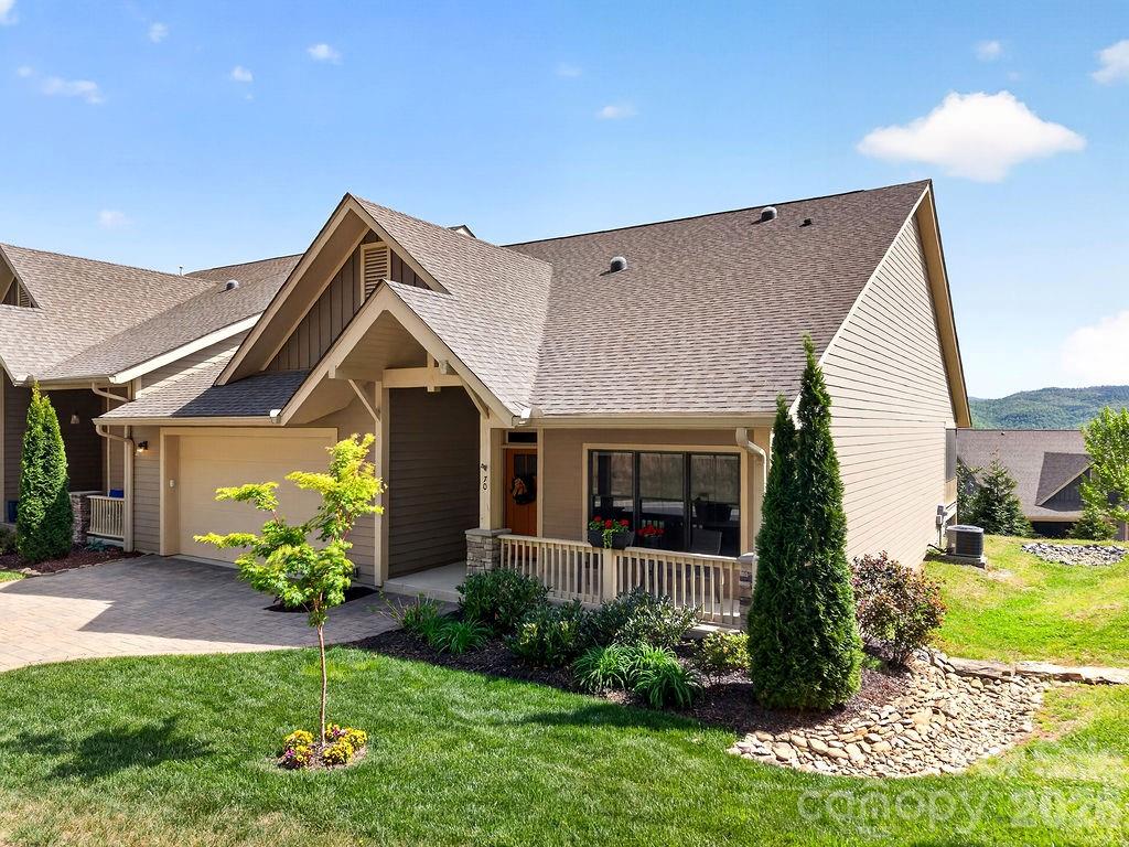 70 Copper Creek Lane — Hendersonville