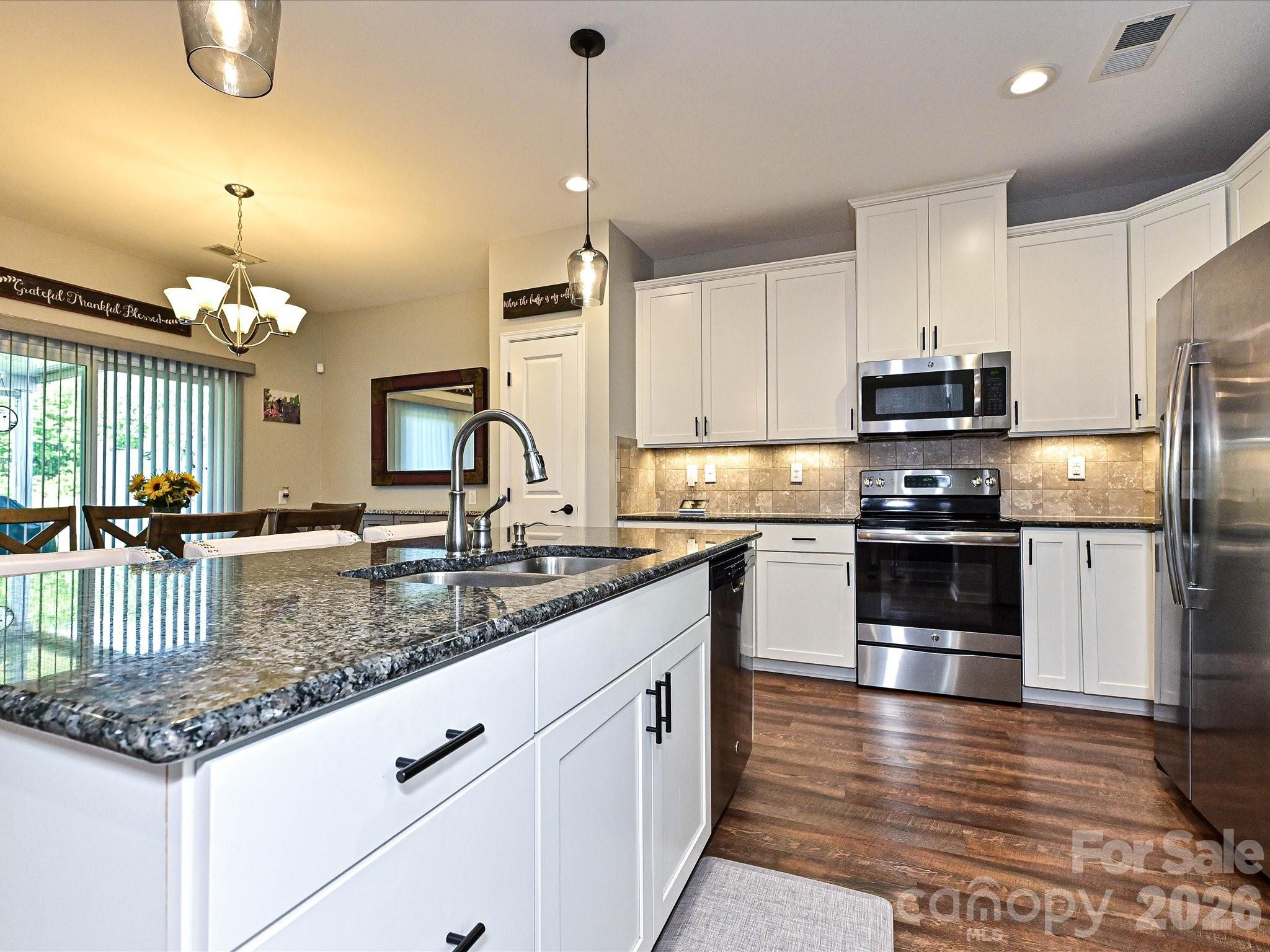 7142 Mariners Village Drive — Denver