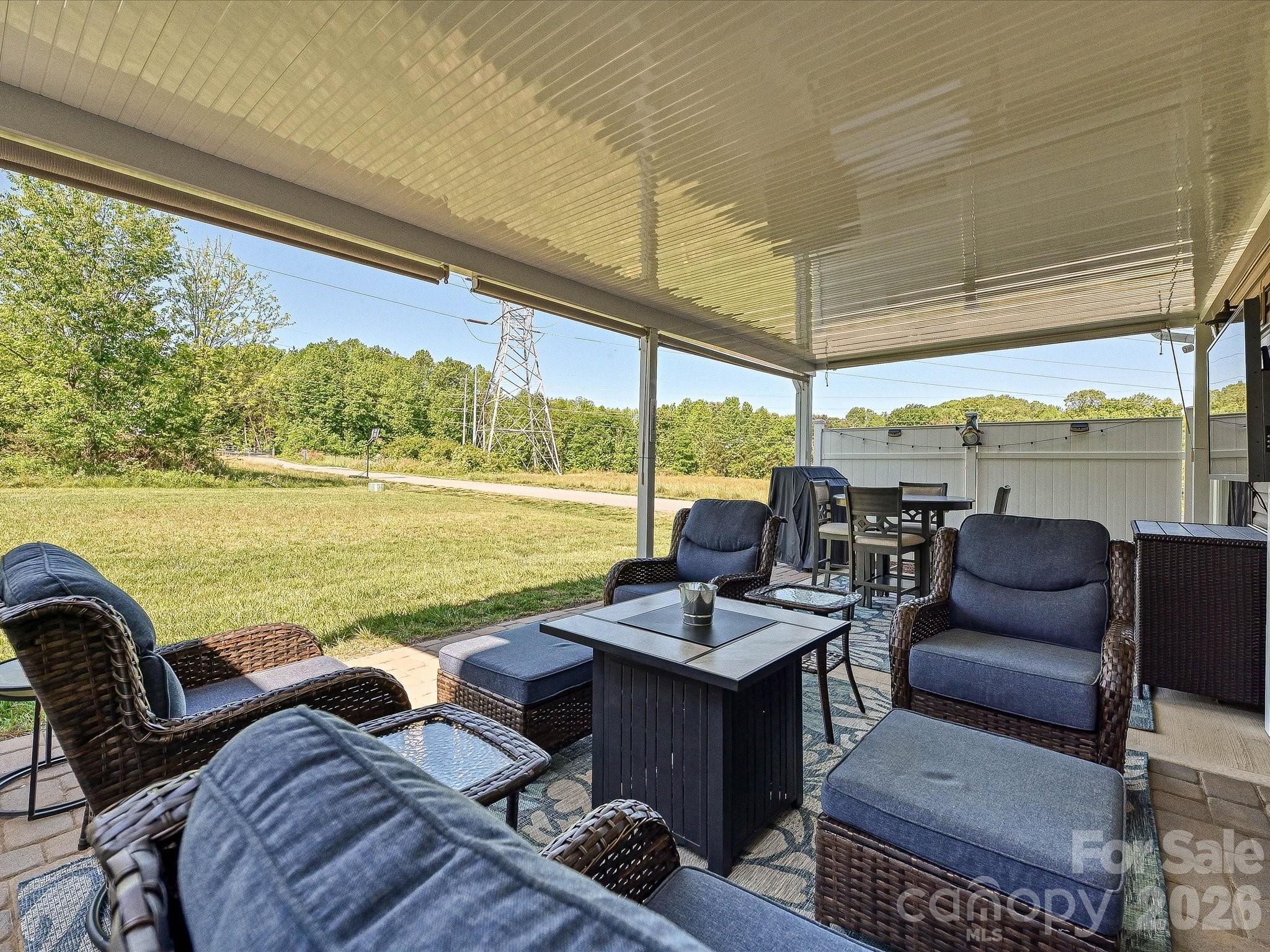 7142 Mariners Village Drive — Denver