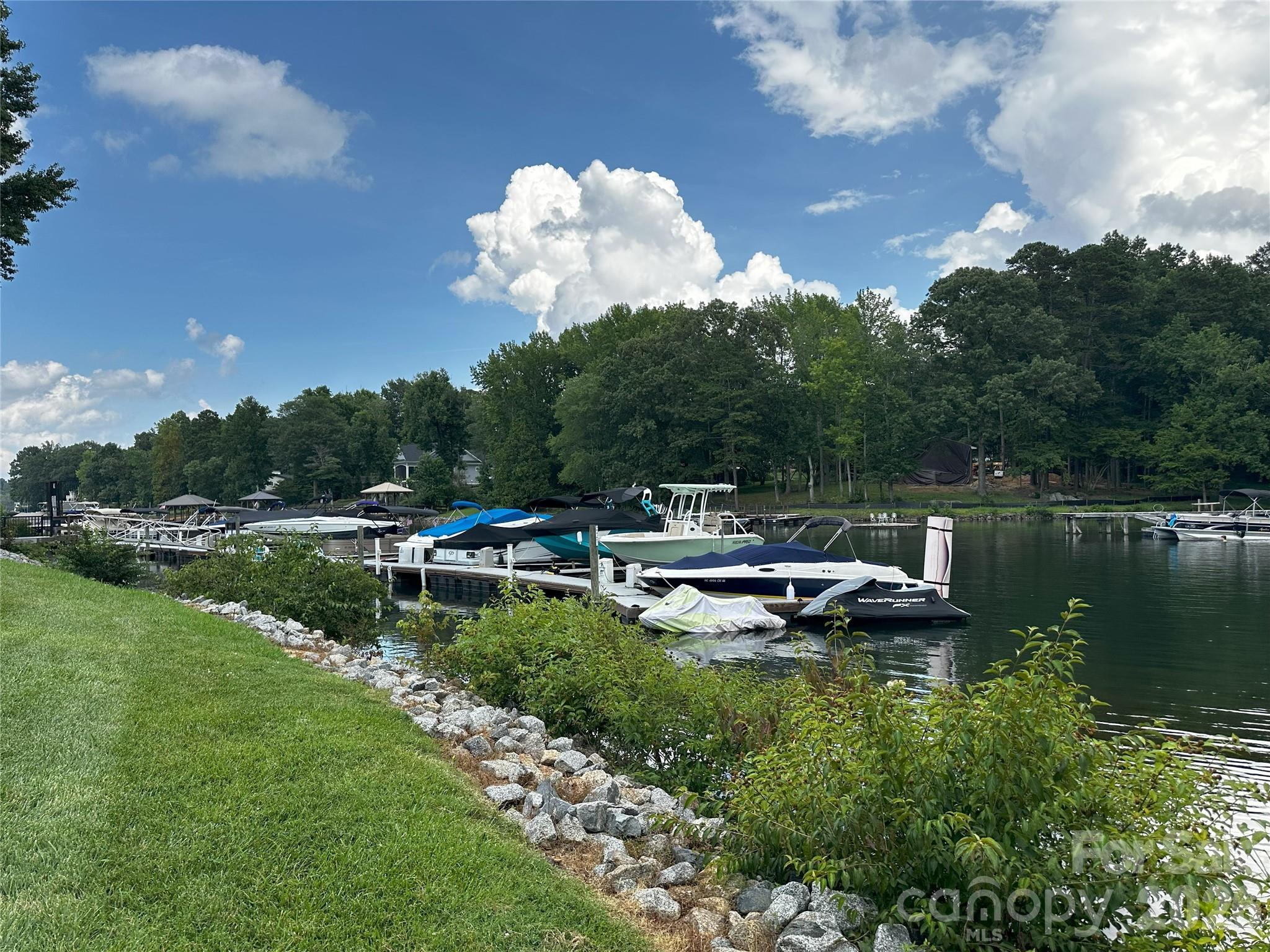 7142 Mariners Village Drive — Denver