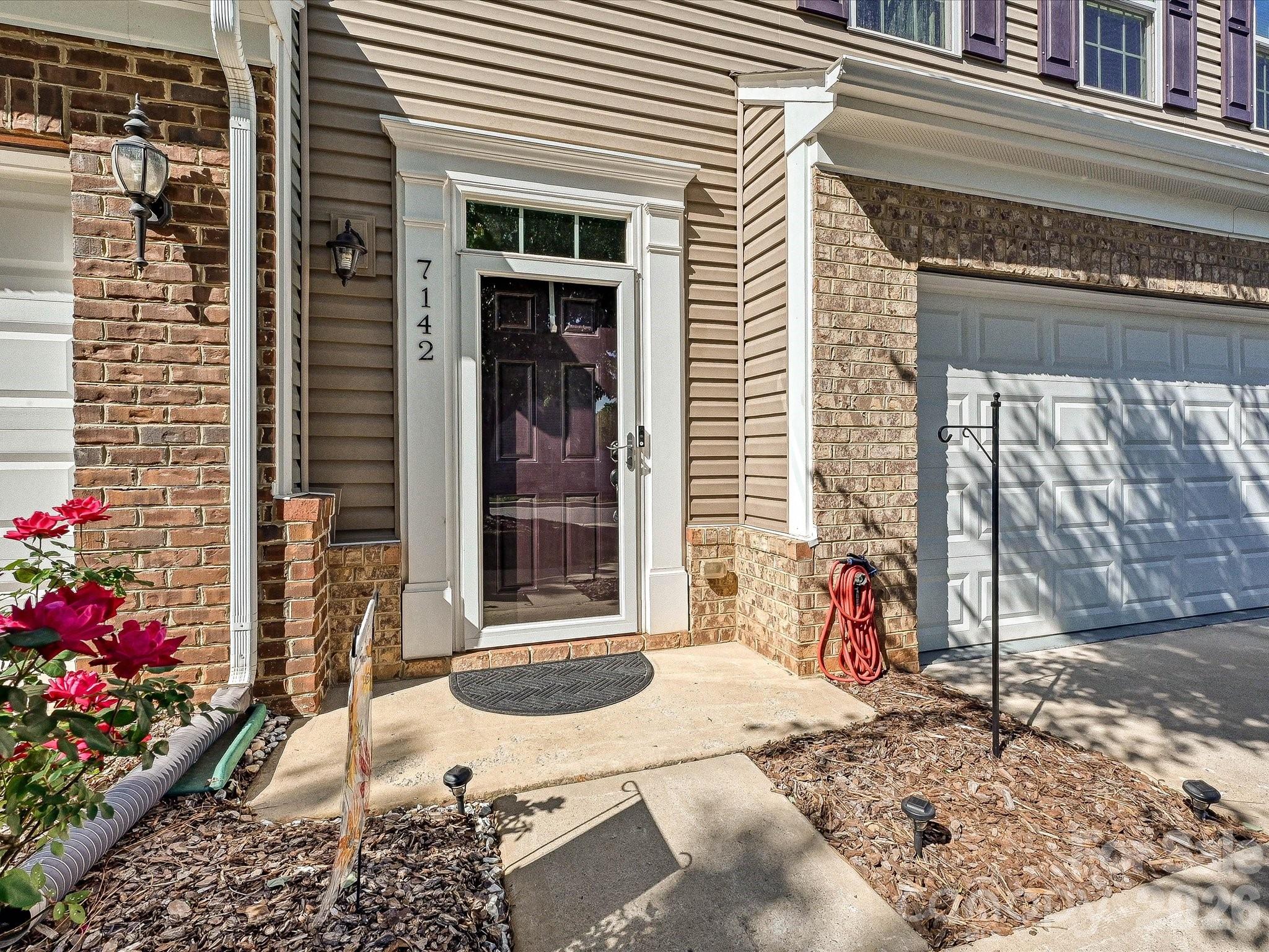 7142 Mariners Village Drive — Denver
