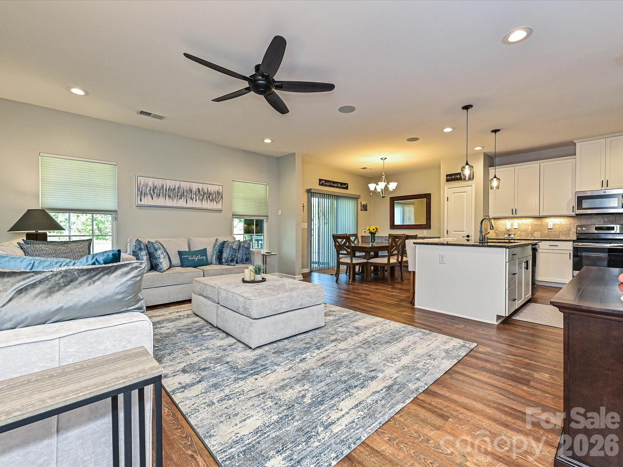 7142 Mariners Village Drive — Denver