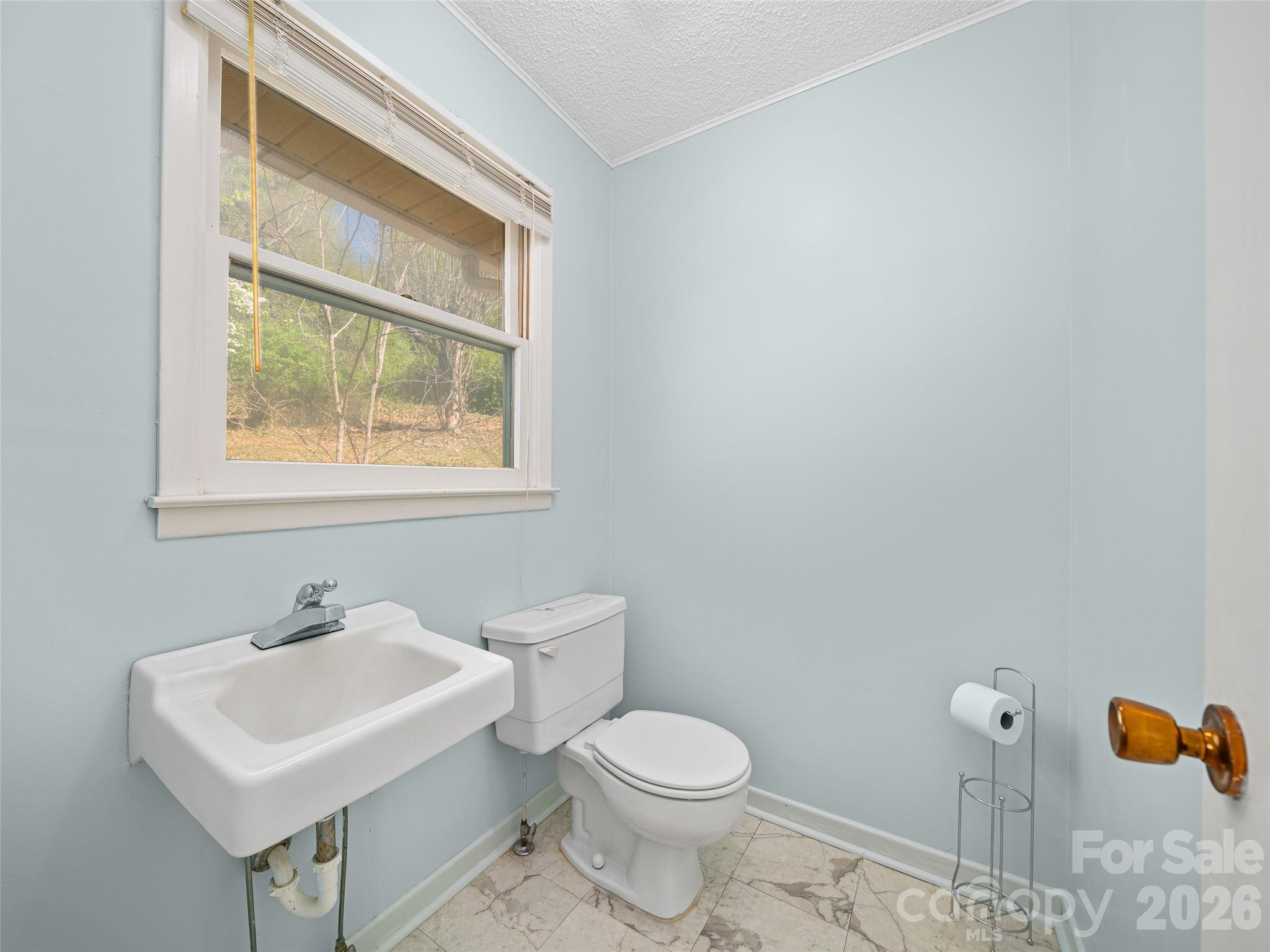 261 Shady Oak Road — Burnsville