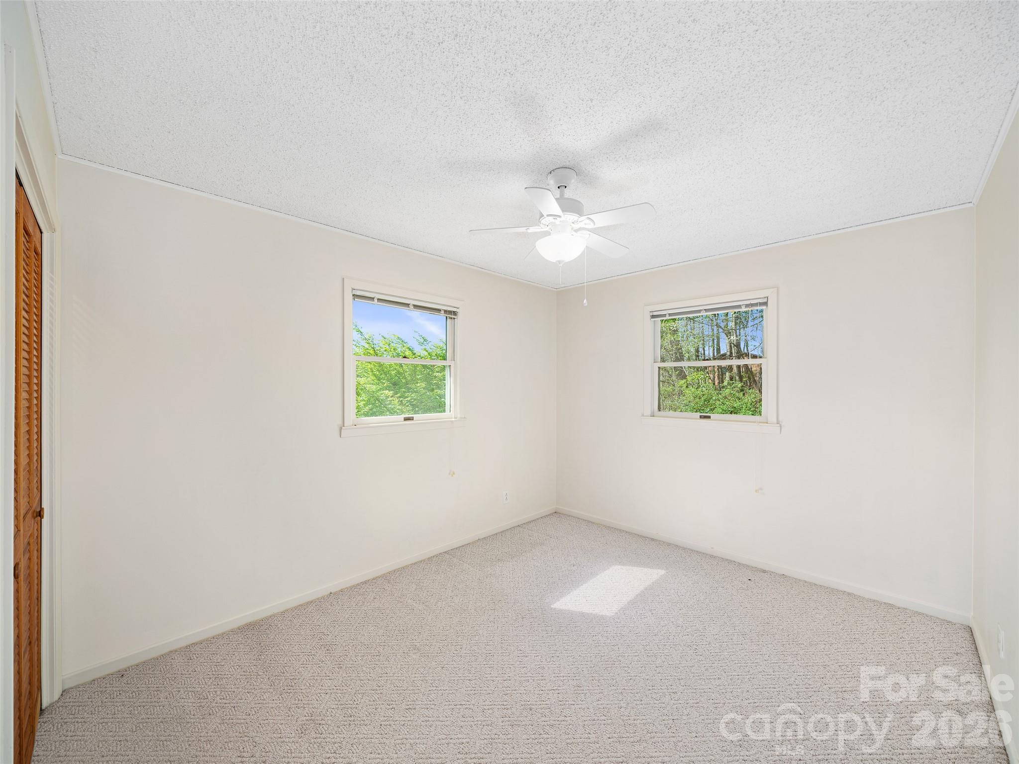 261 Shady Oak Road — Burnsville