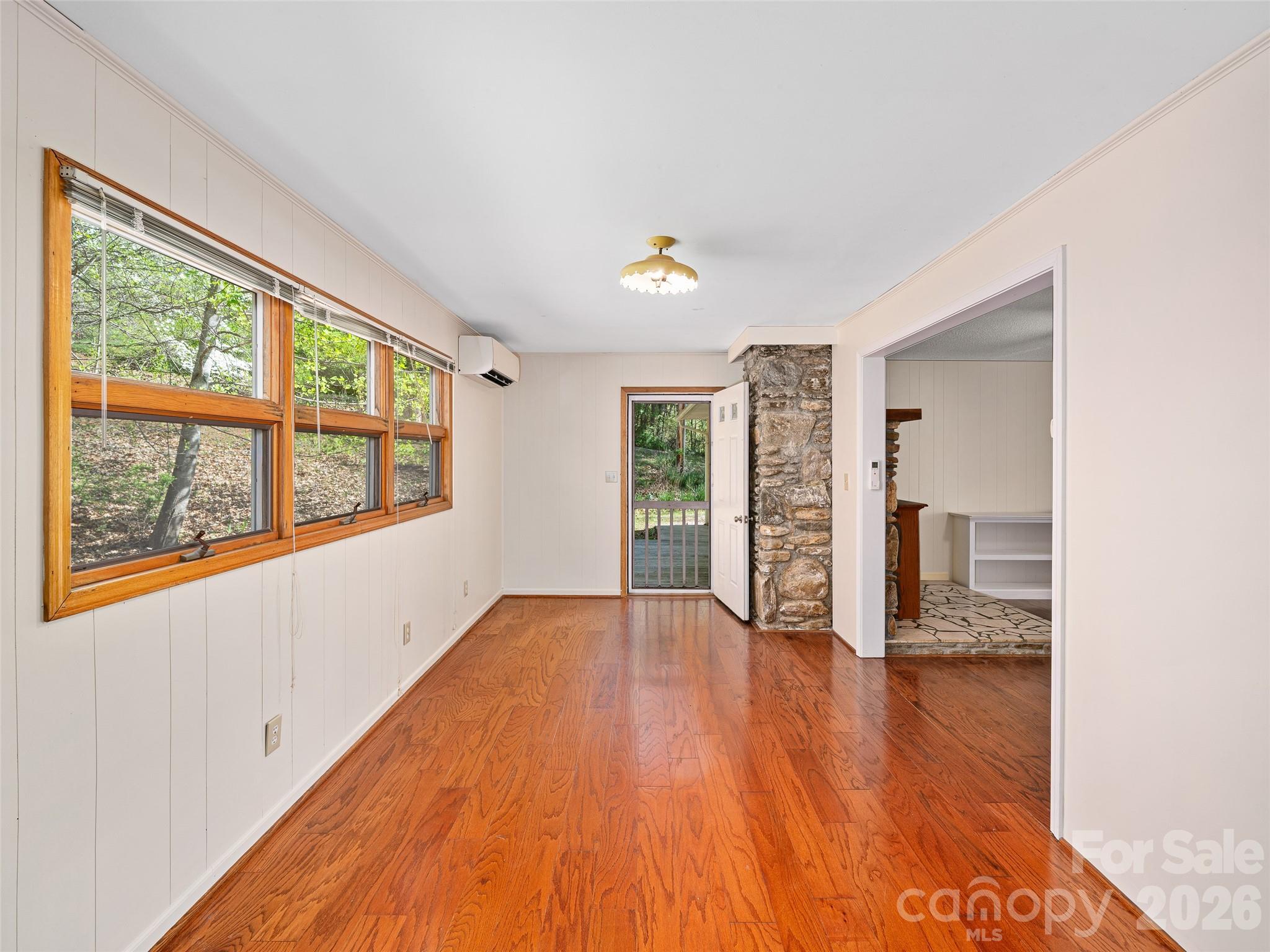 261 Shady Oak Road — Burnsville