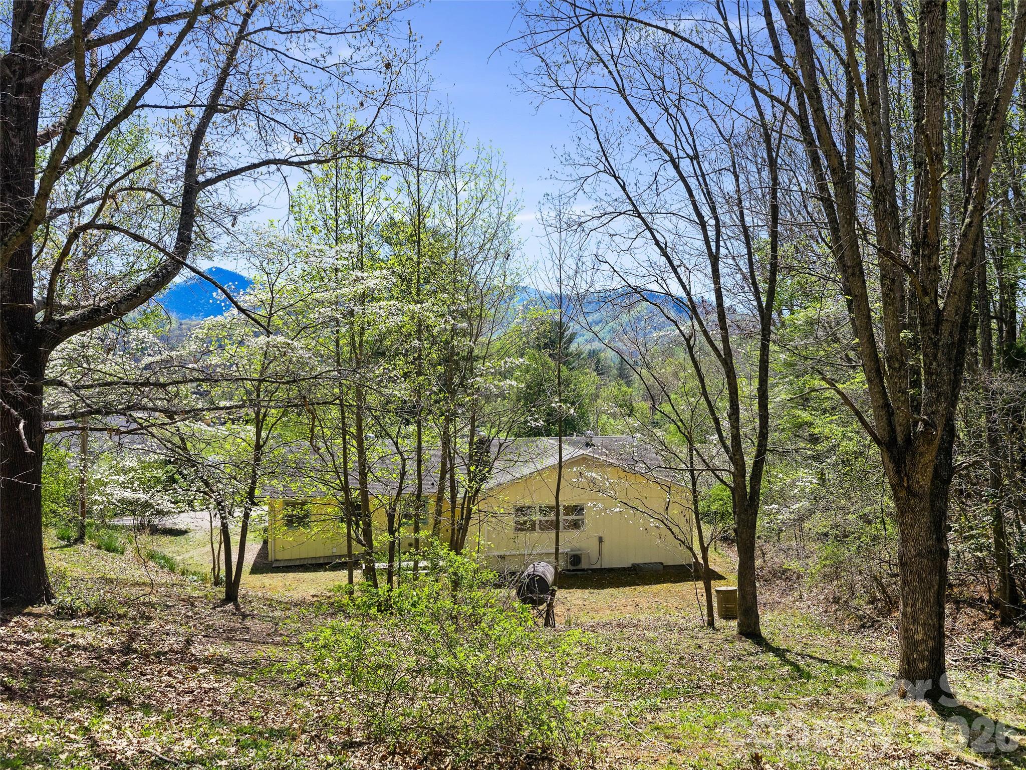 261 Shady Oak Road — Burnsville