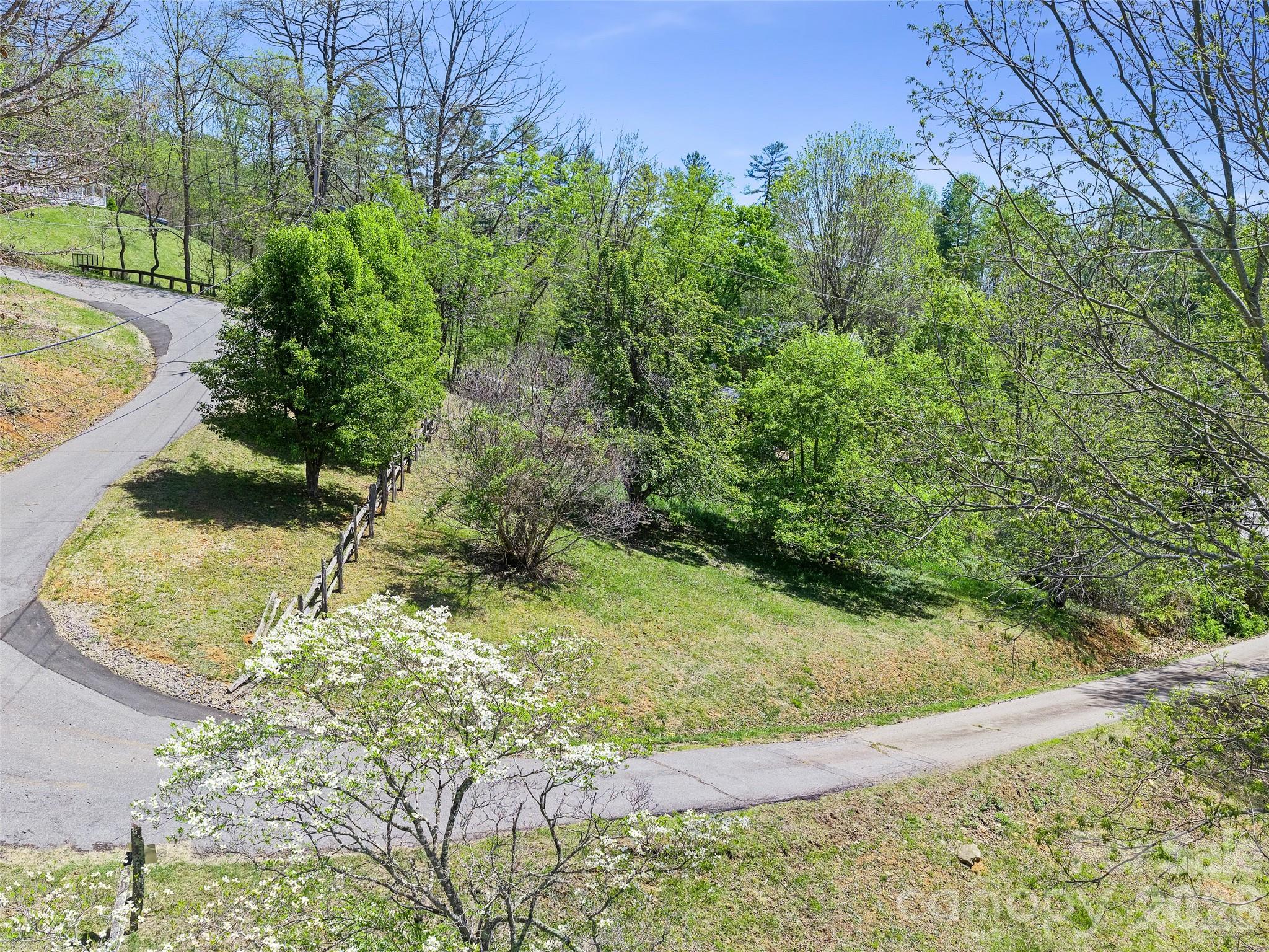 261 Shady Oak Road — Burnsville