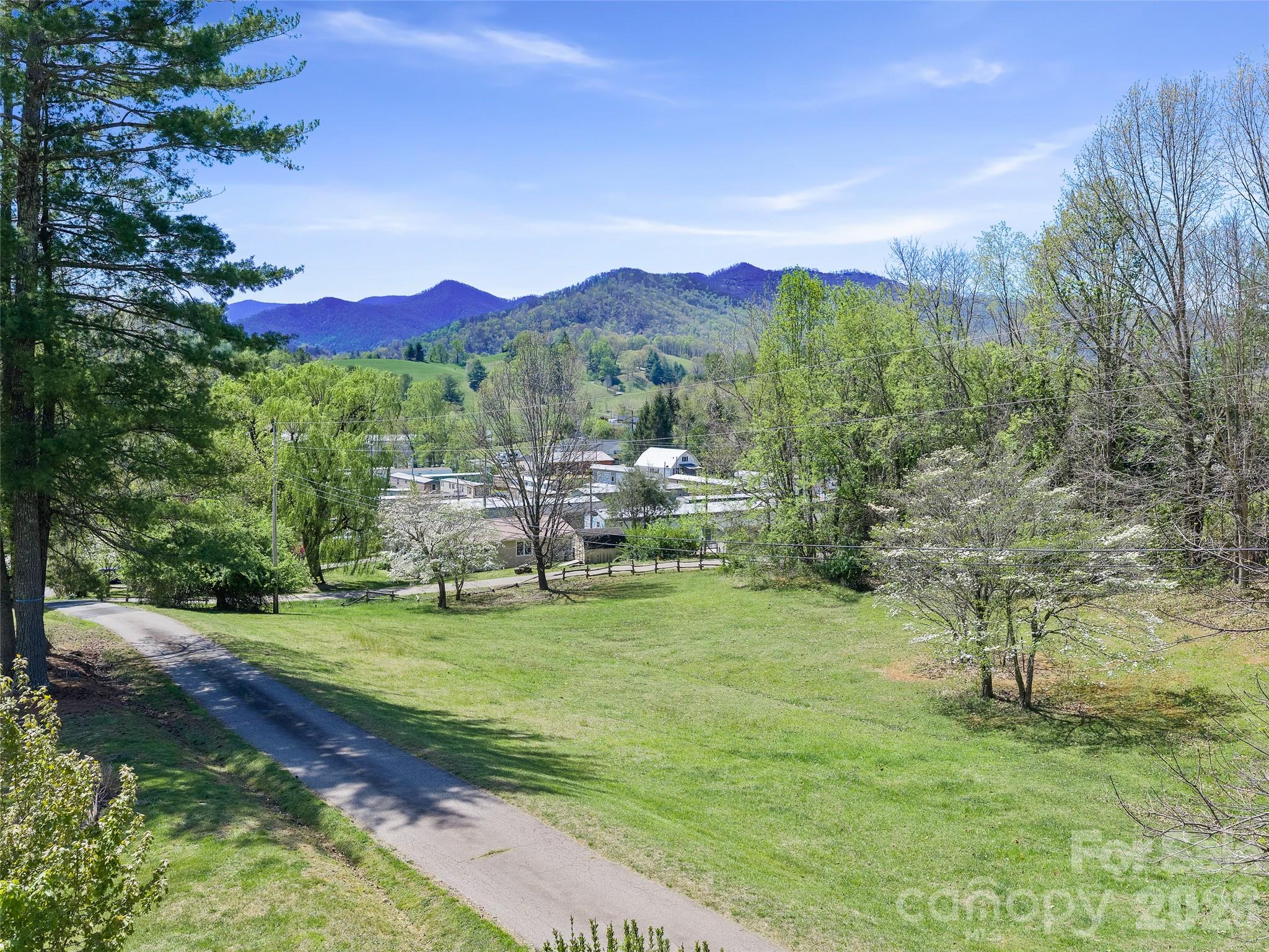 261 Shady Oak Road — Burnsville
