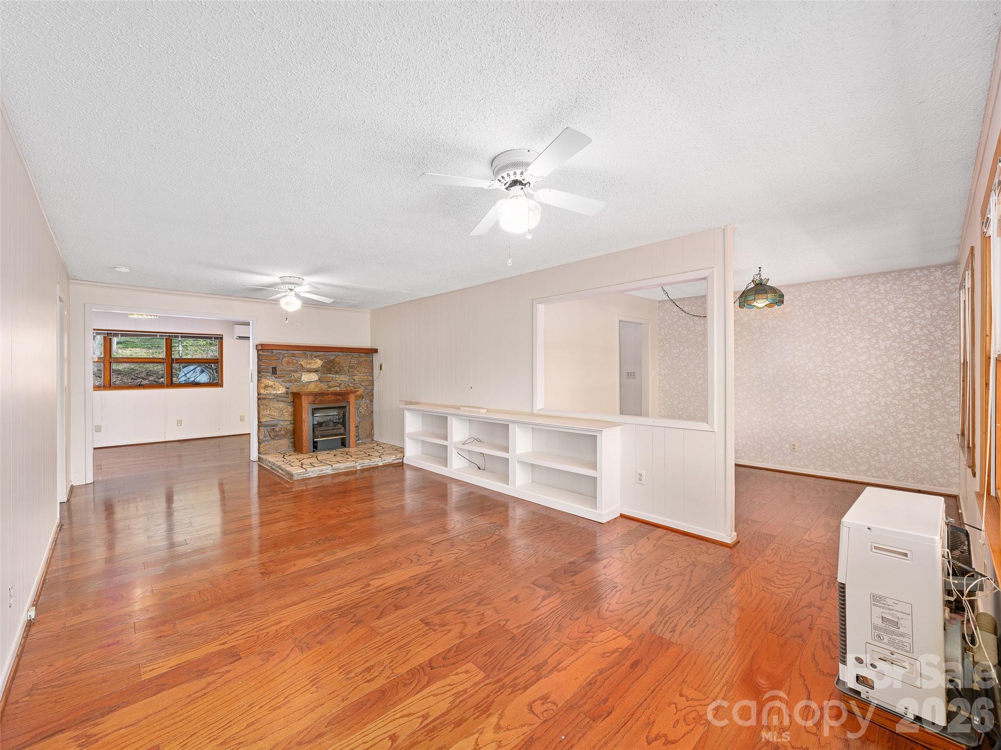 261 Shady Oak Road — Burnsville