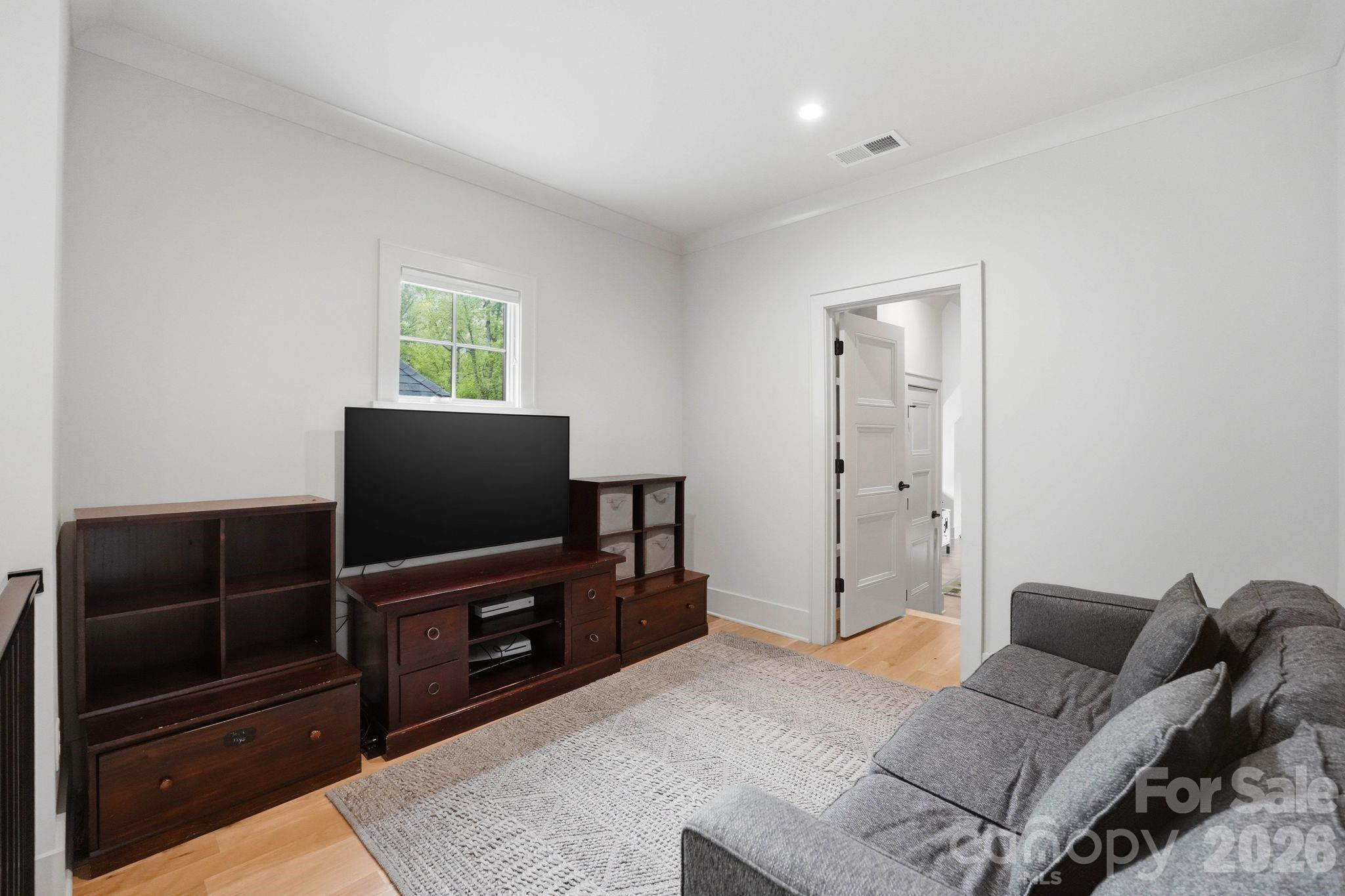6010 Old Providence Lane — Charlotte