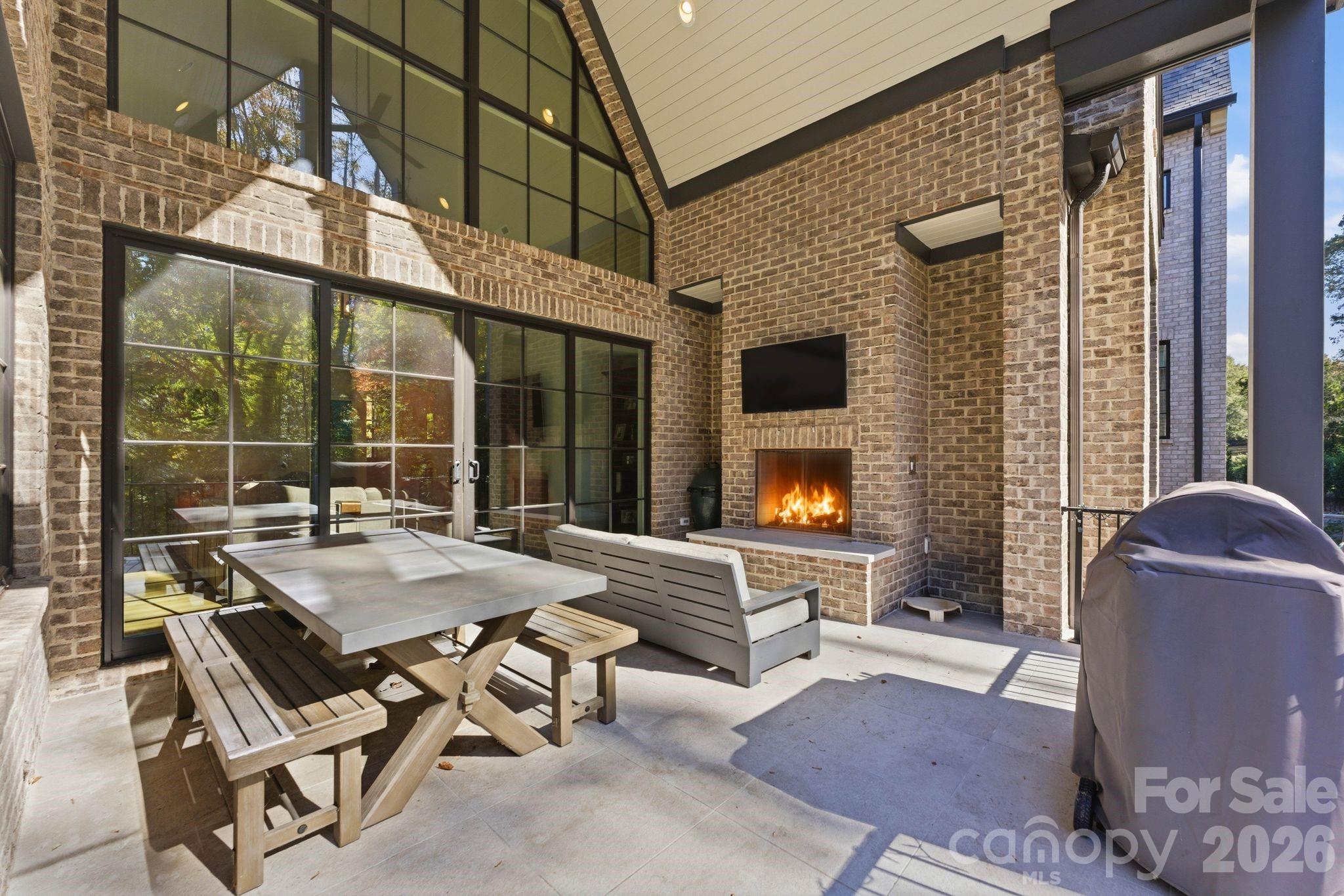 6010 Old Providence Lane — Charlotte