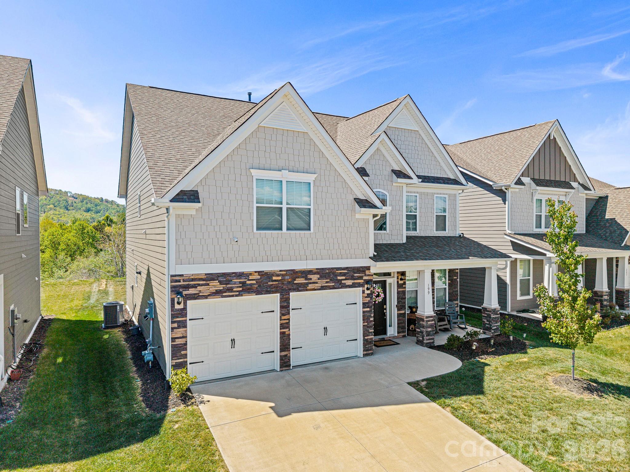 199 Fox Cove Road — Hendersonville
