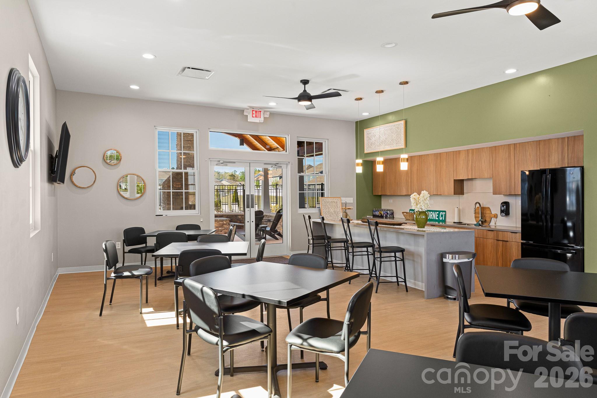 199 Fox Cove Road — Hendersonville