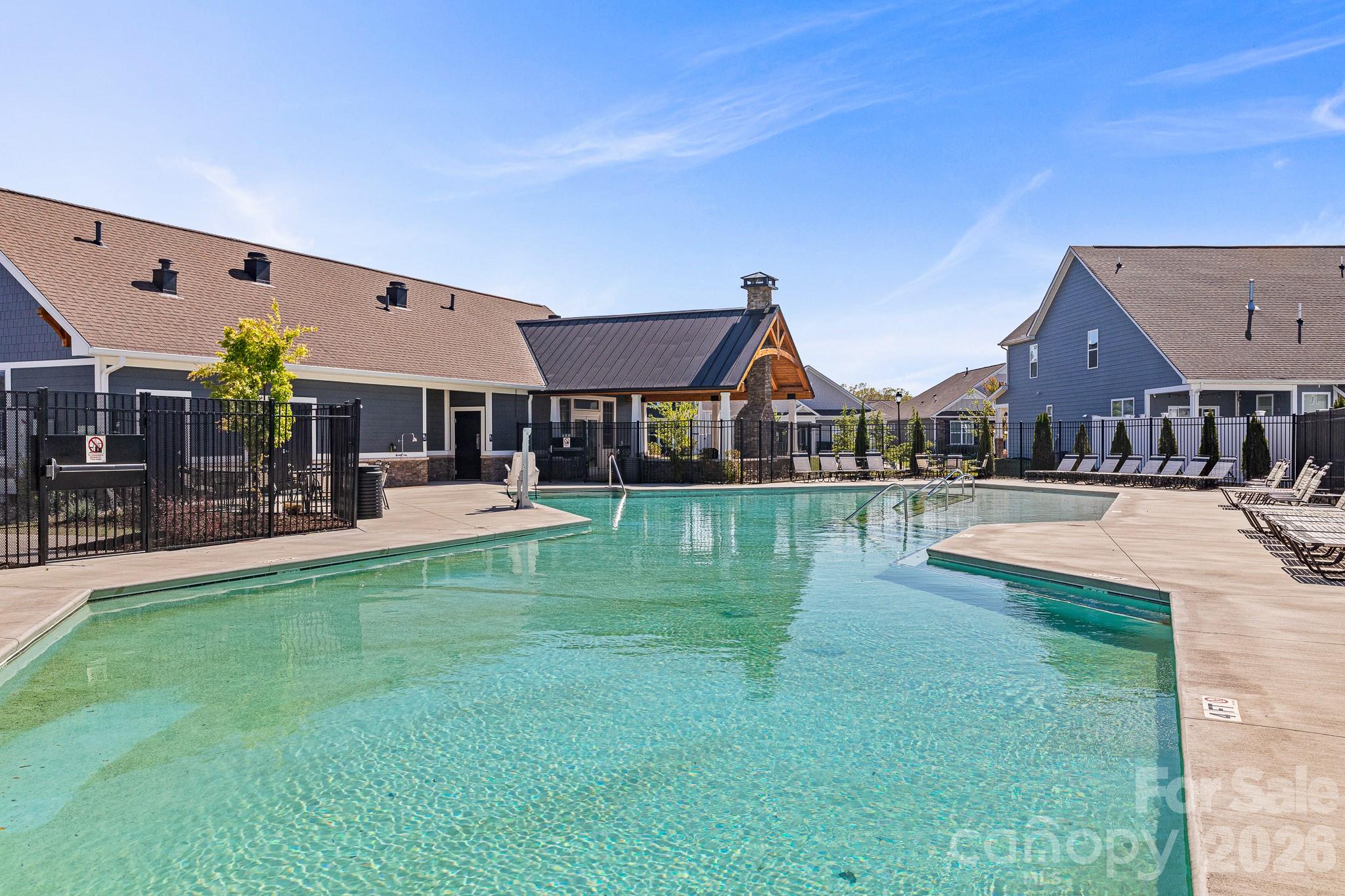 199 Fox Cove Road — Hendersonville
