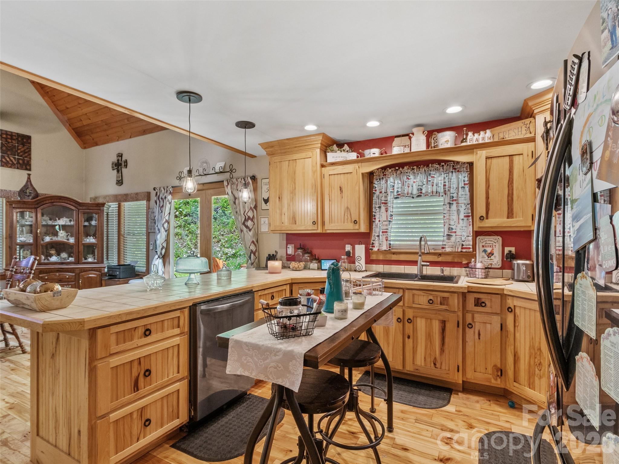 80 Ferguson Lane — Bakersville