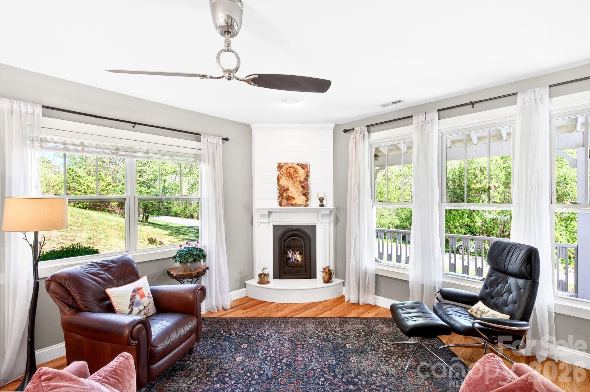 26 Macdougall Lane — Weaverville