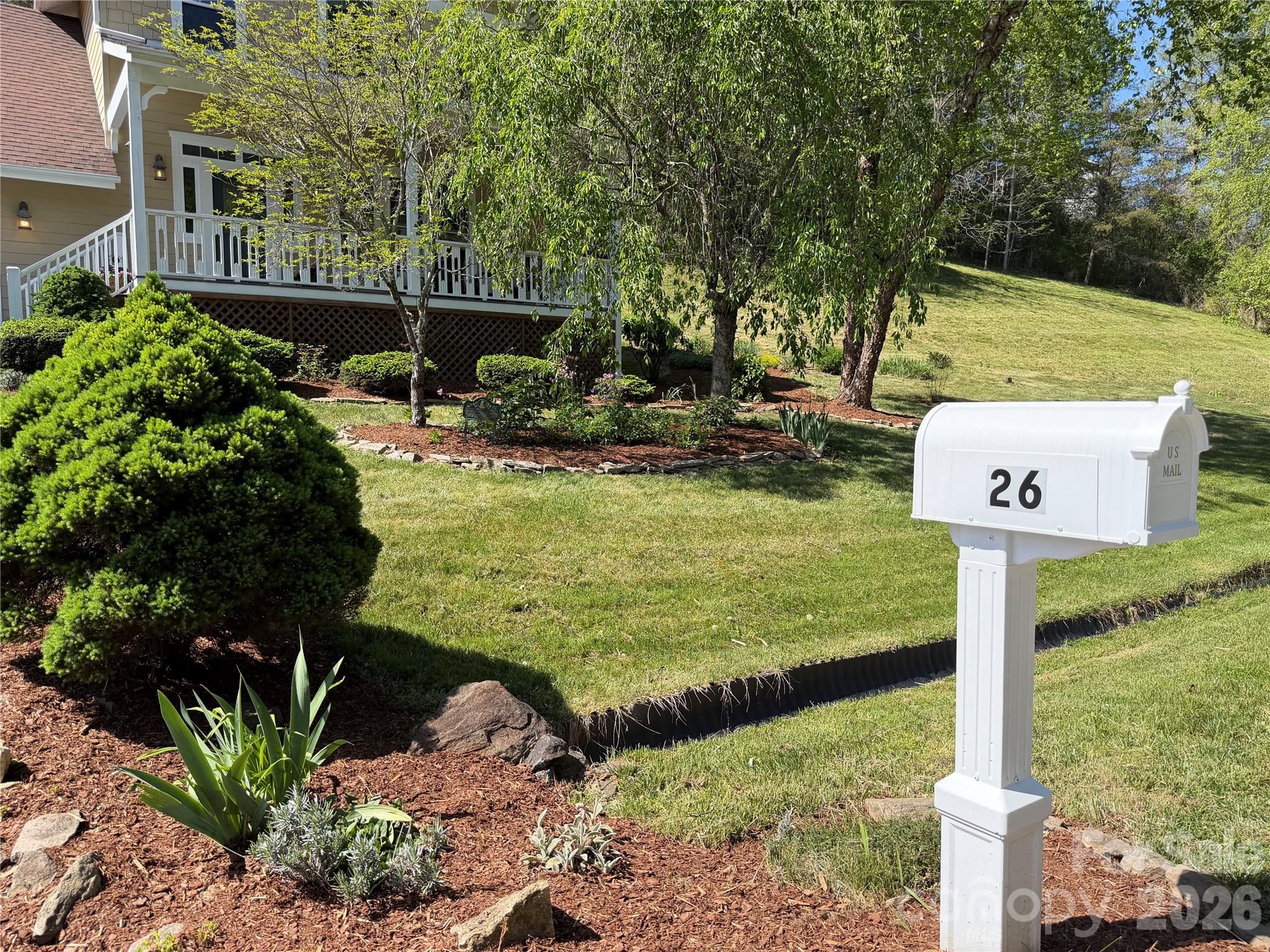 26 Macdougall Lane — Weaverville