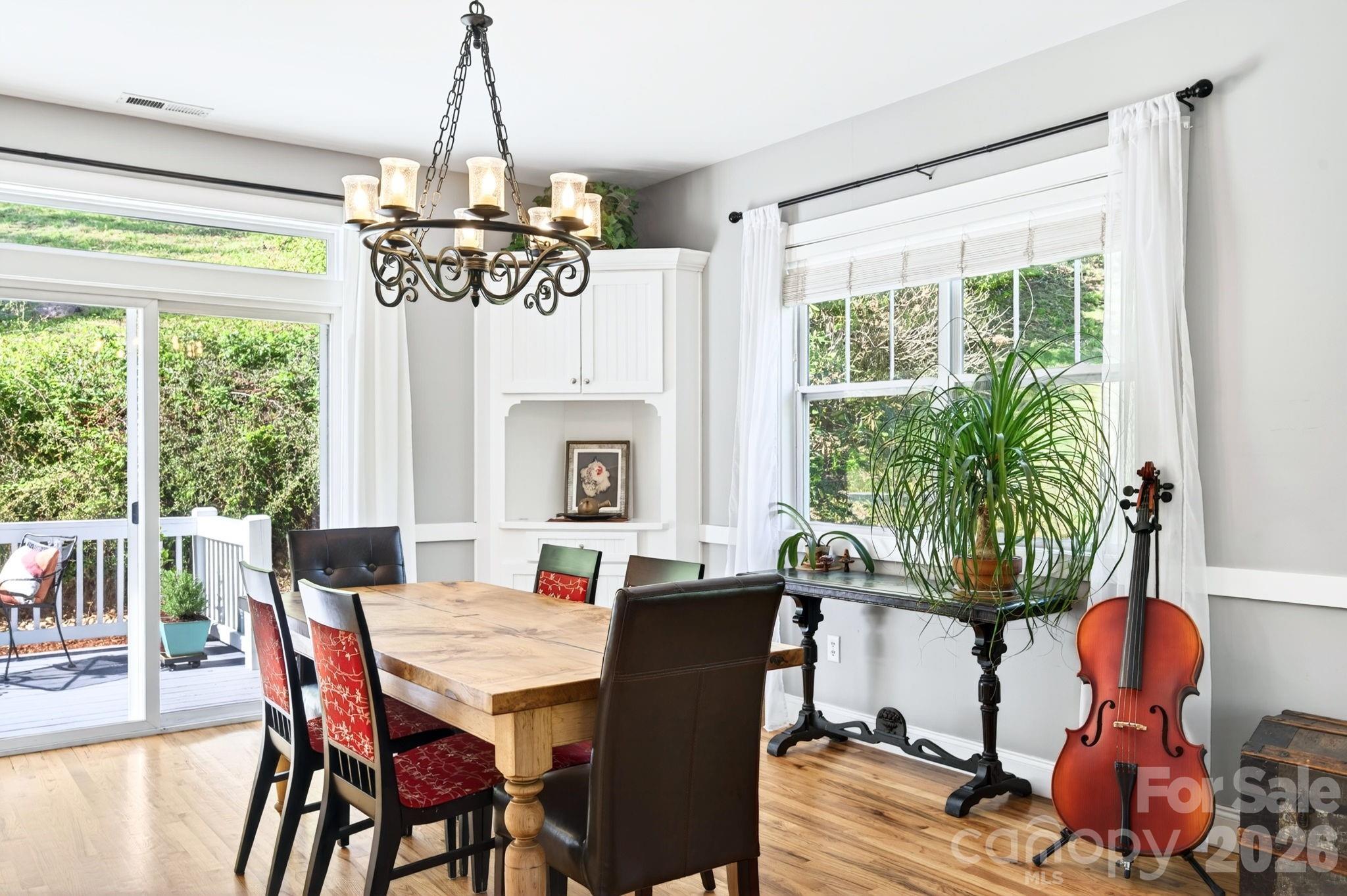 26 Macdougall Lane — Weaverville