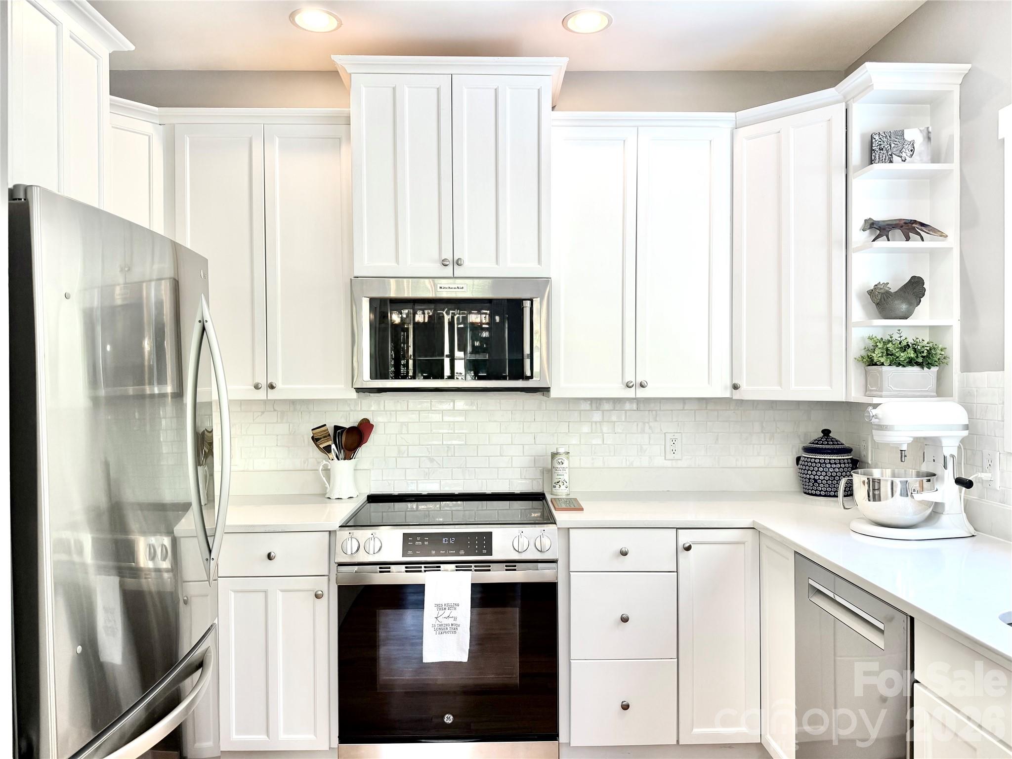 26 Macdougall Lane — Weaverville