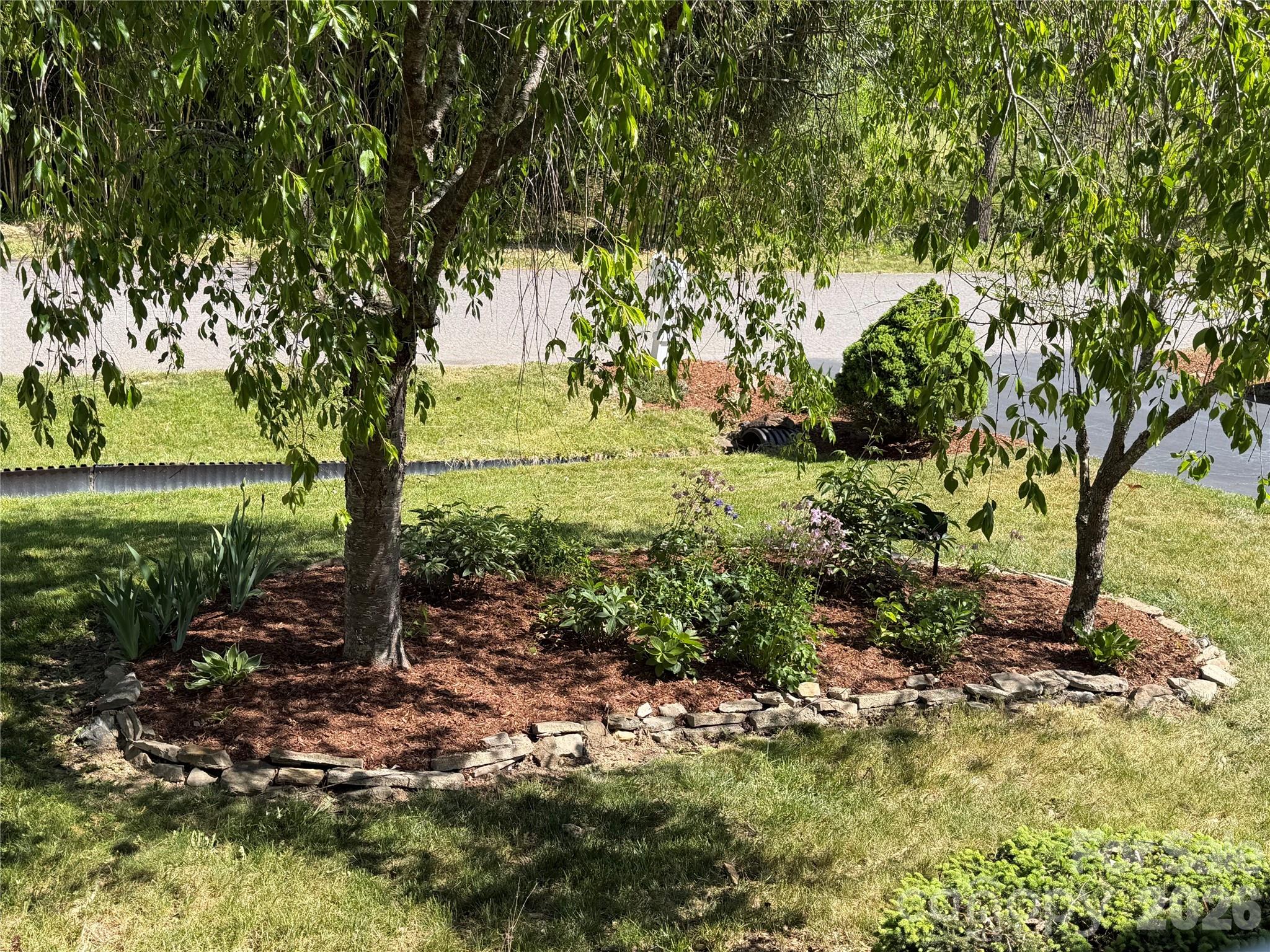 26 Macdougall Lane — Weaverville