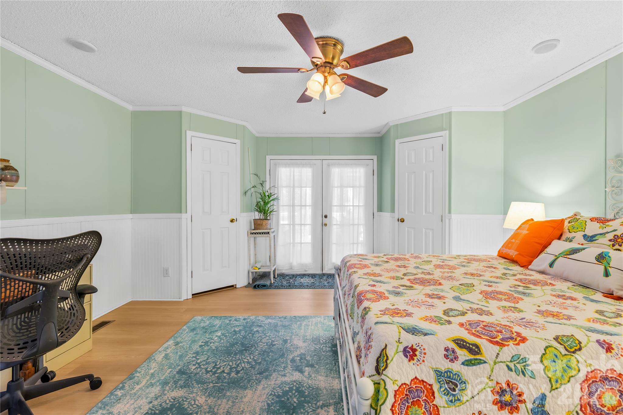 1225 Panther Point Road — Richfield