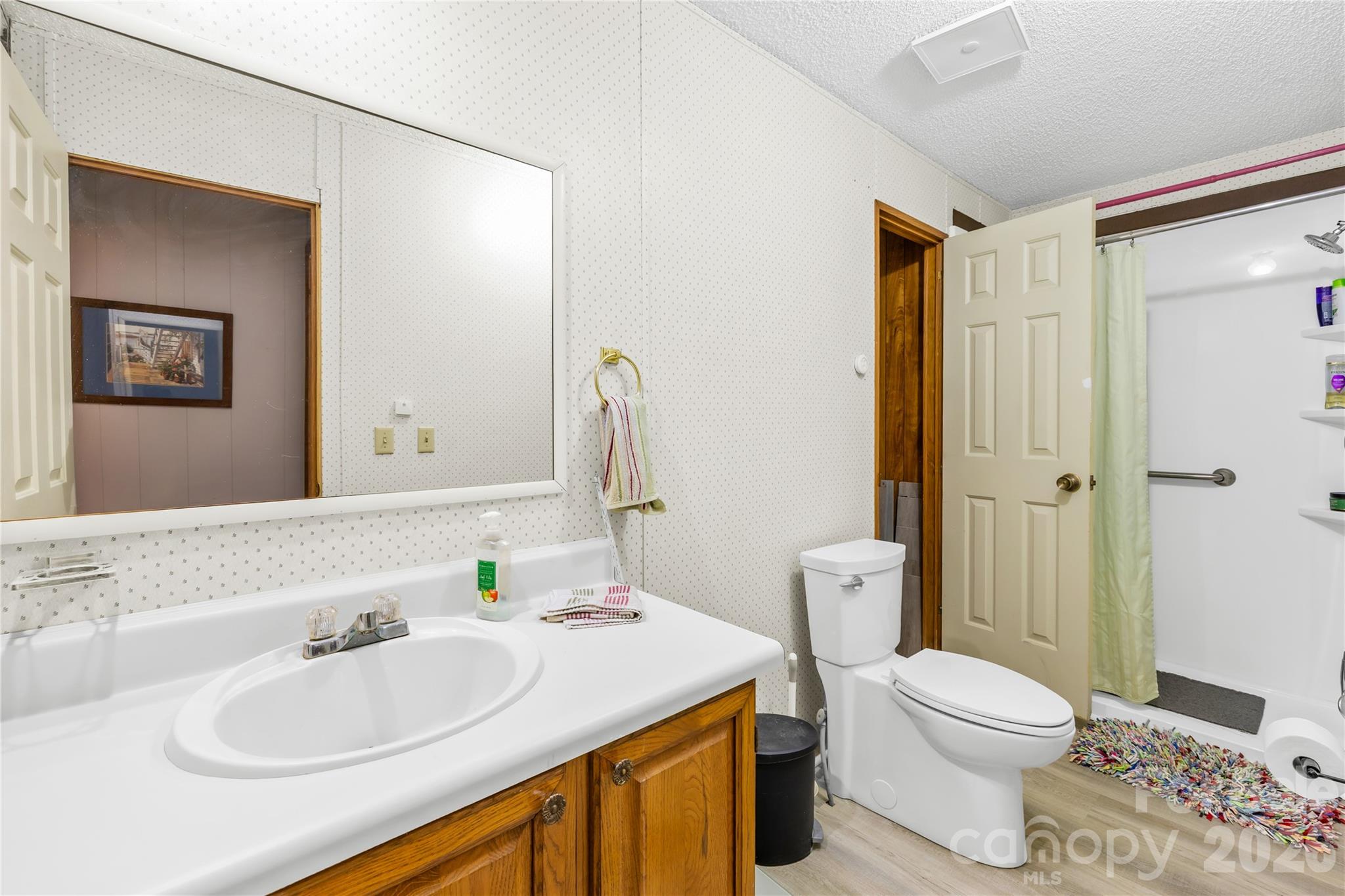 1225 Panther Point Road — Richfield