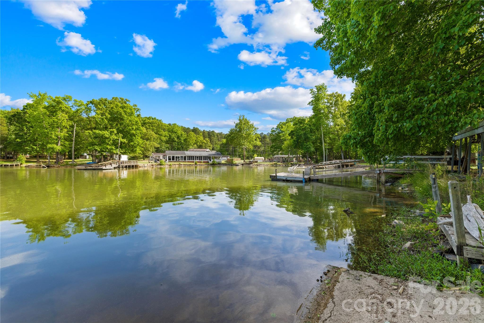 1225 Panther Point Road — Richfield
