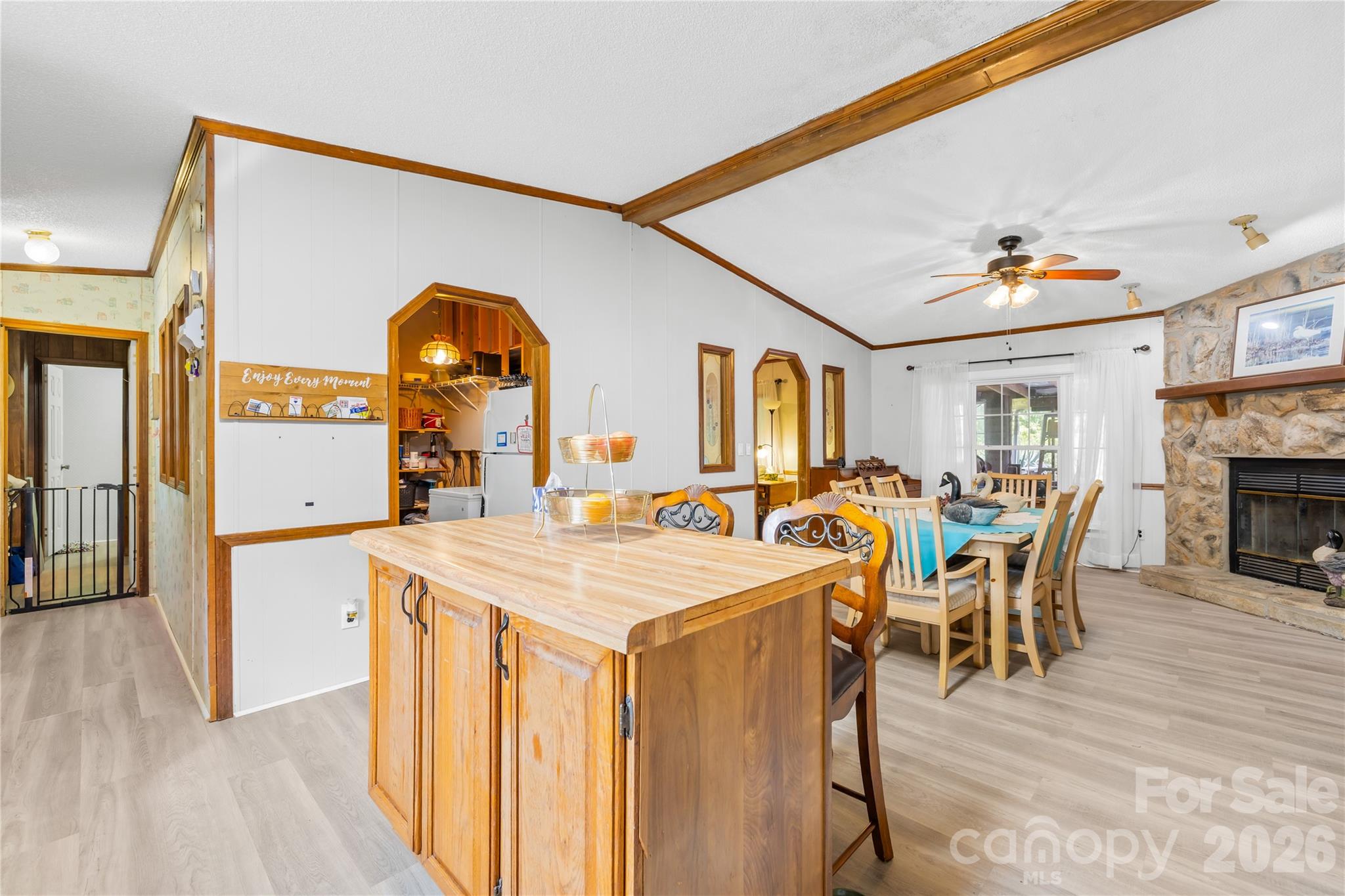 1225 Panther Point Road — Richfield