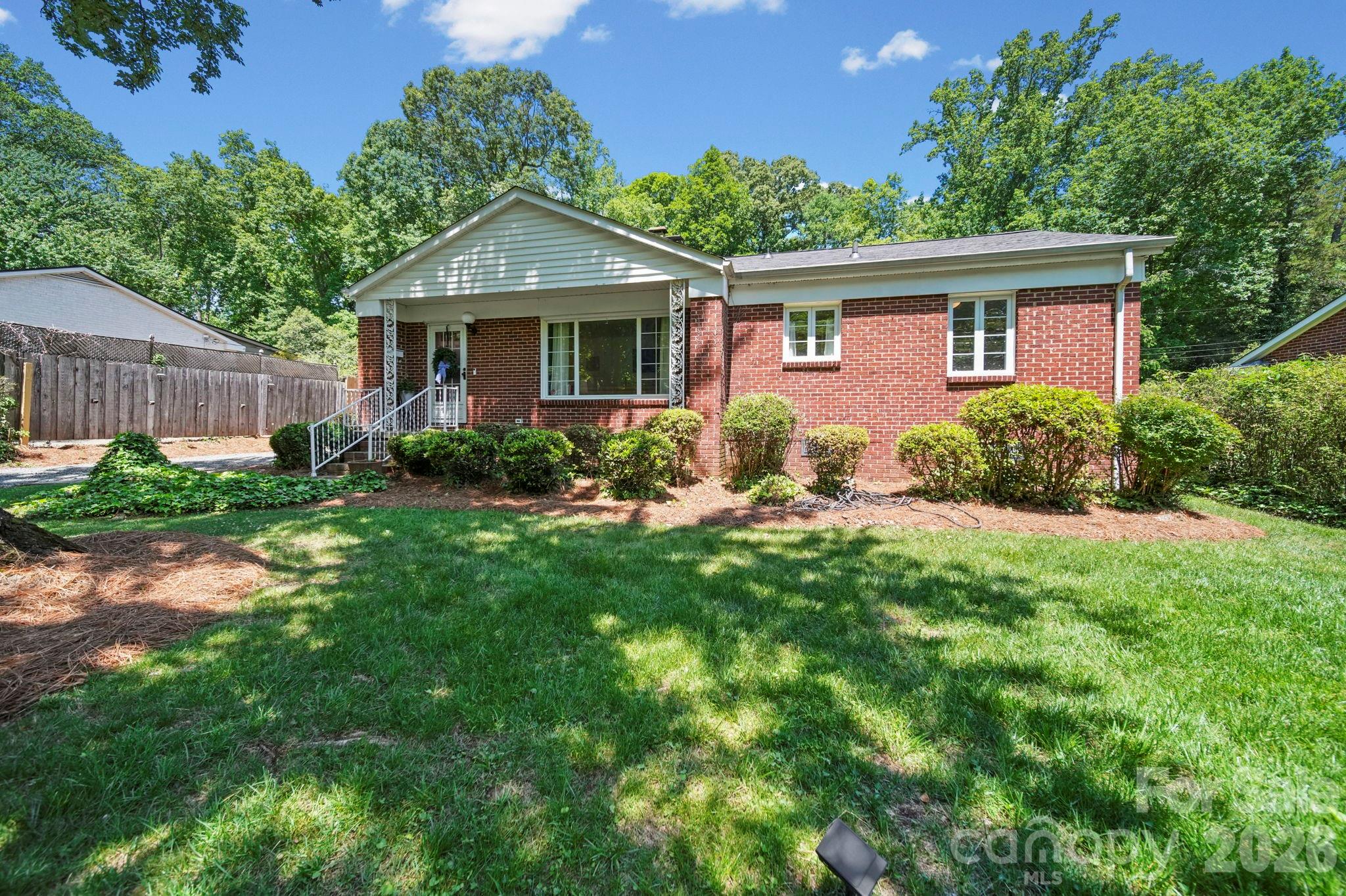2431 Arnold Drive — Charlotte