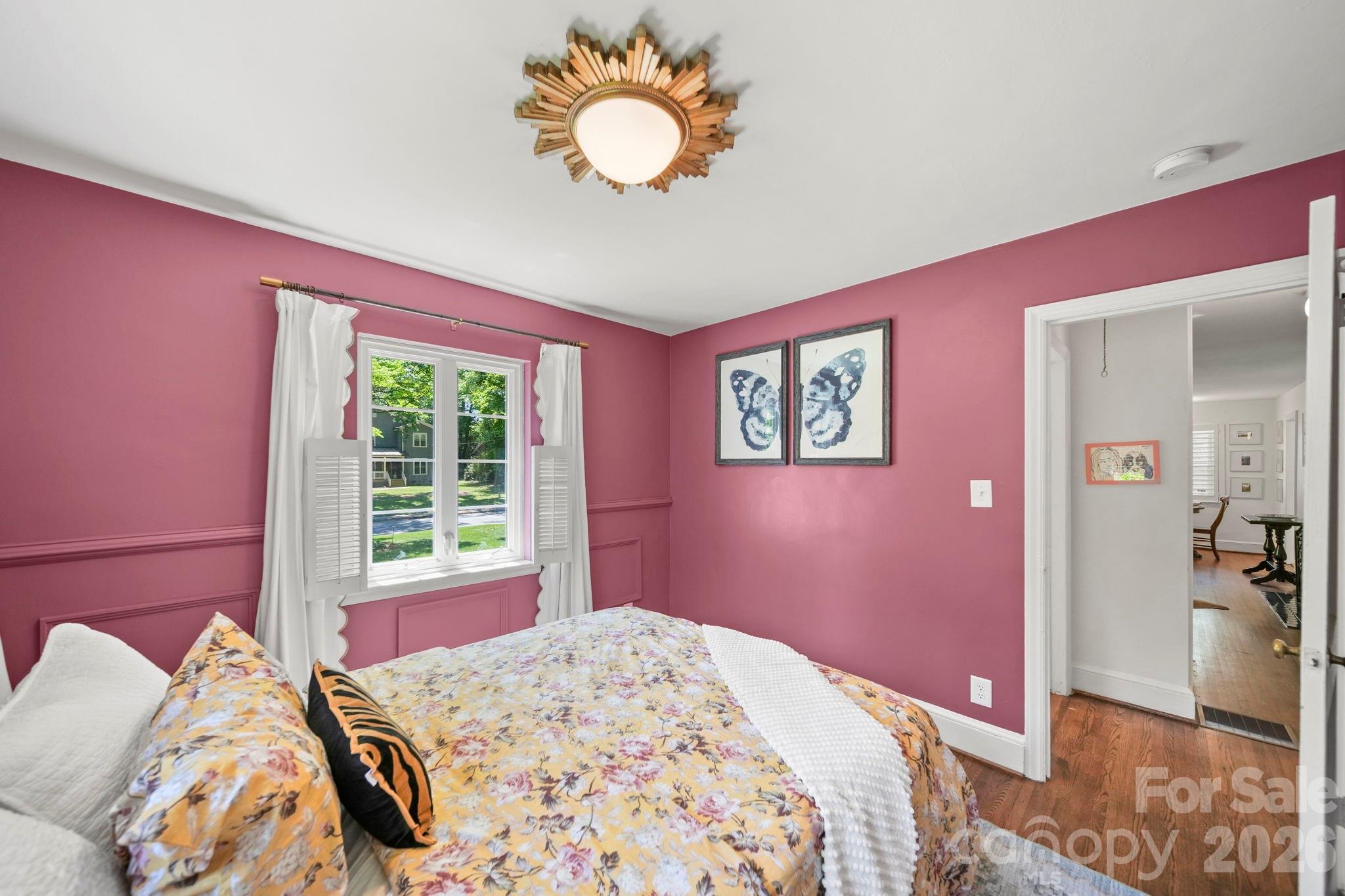 2431 Arnold Drive — Charlotte