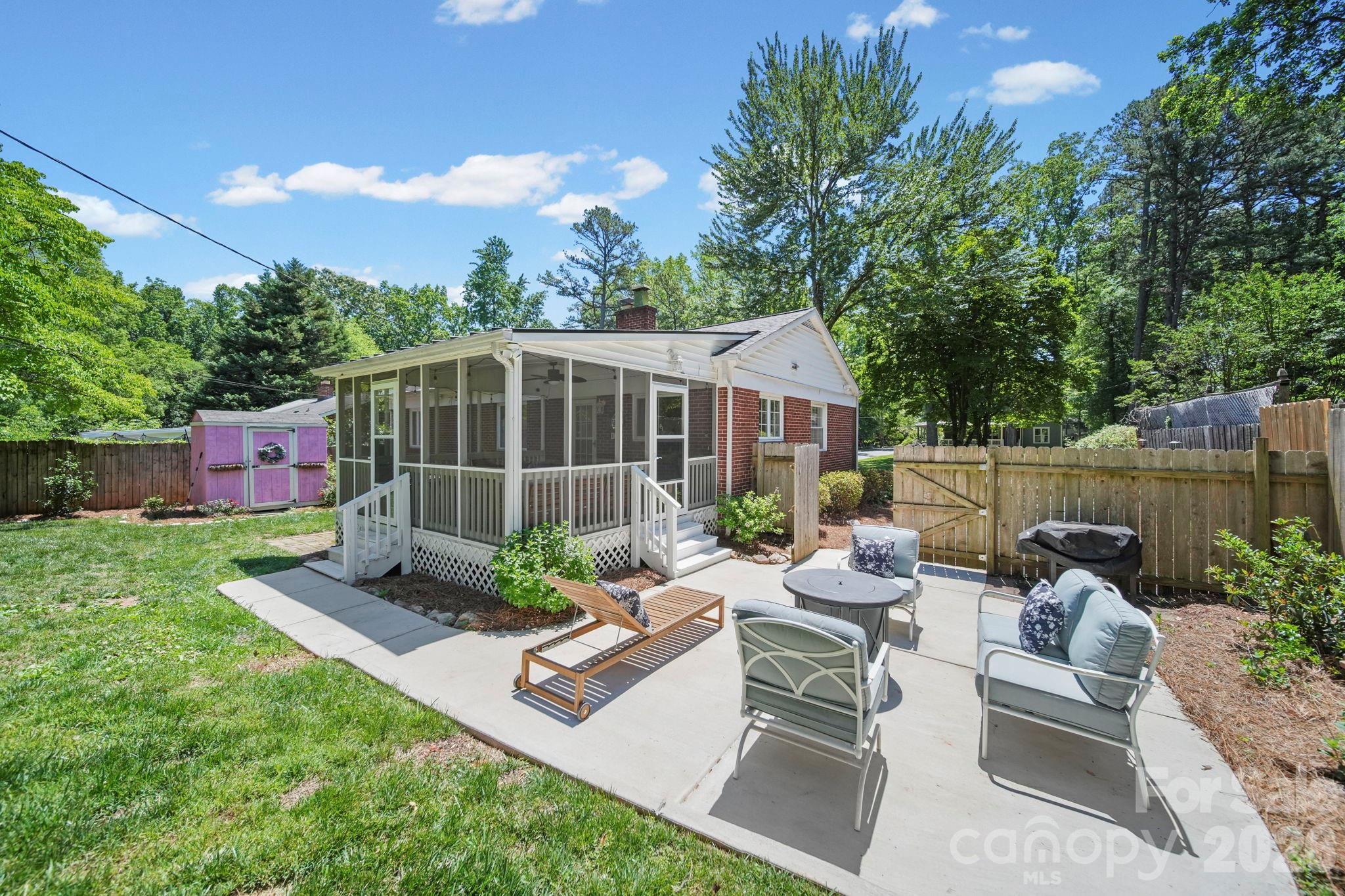 2431 Arnold Drive — Charlotte