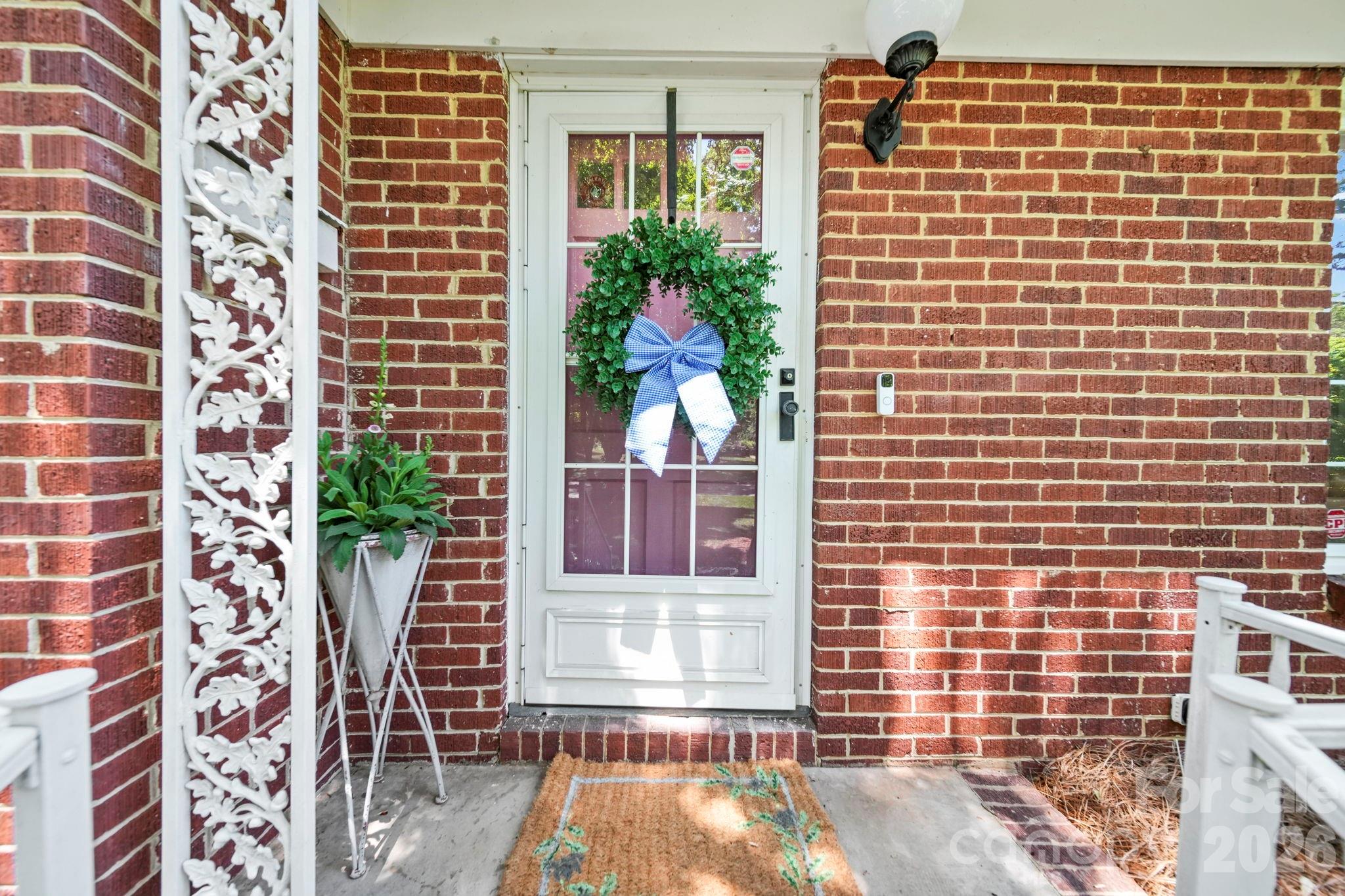 2431 Arnold Drive — Charlotte