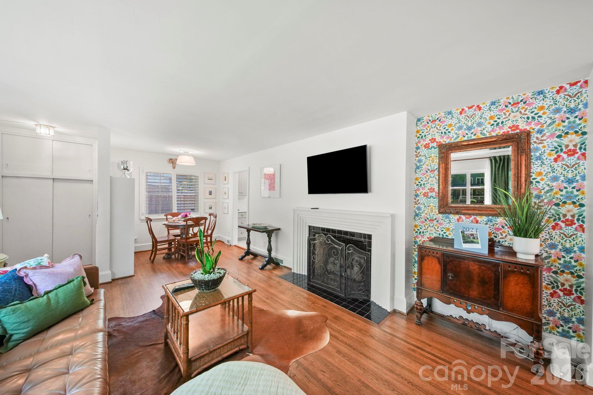 2431 Arnold Drive — Charlotte