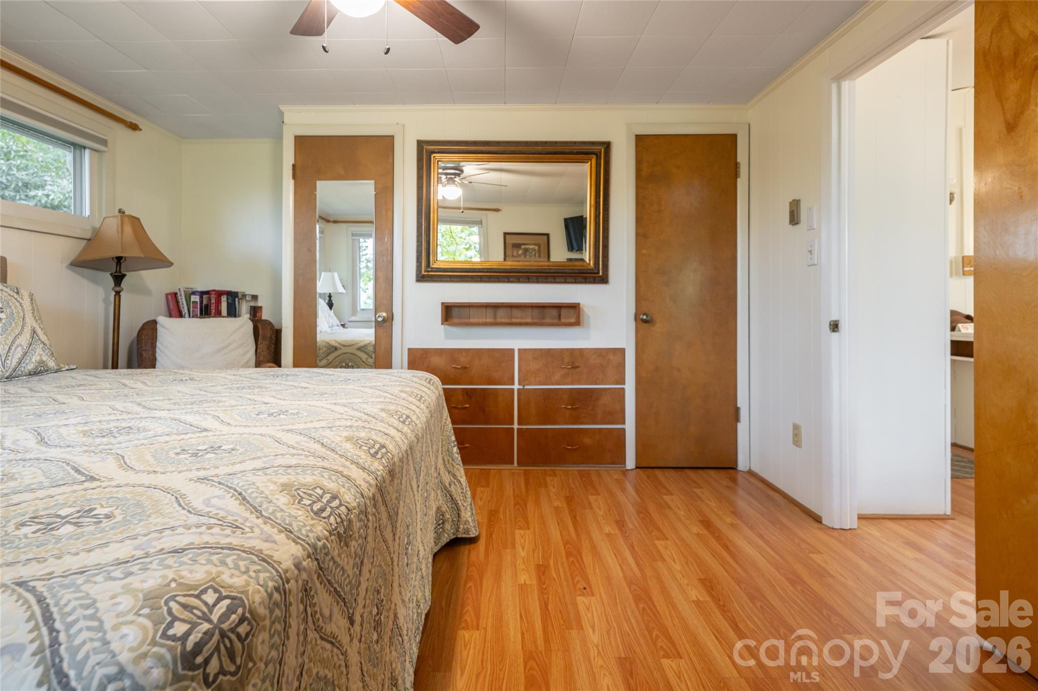 8 N Delano Road — Asheville