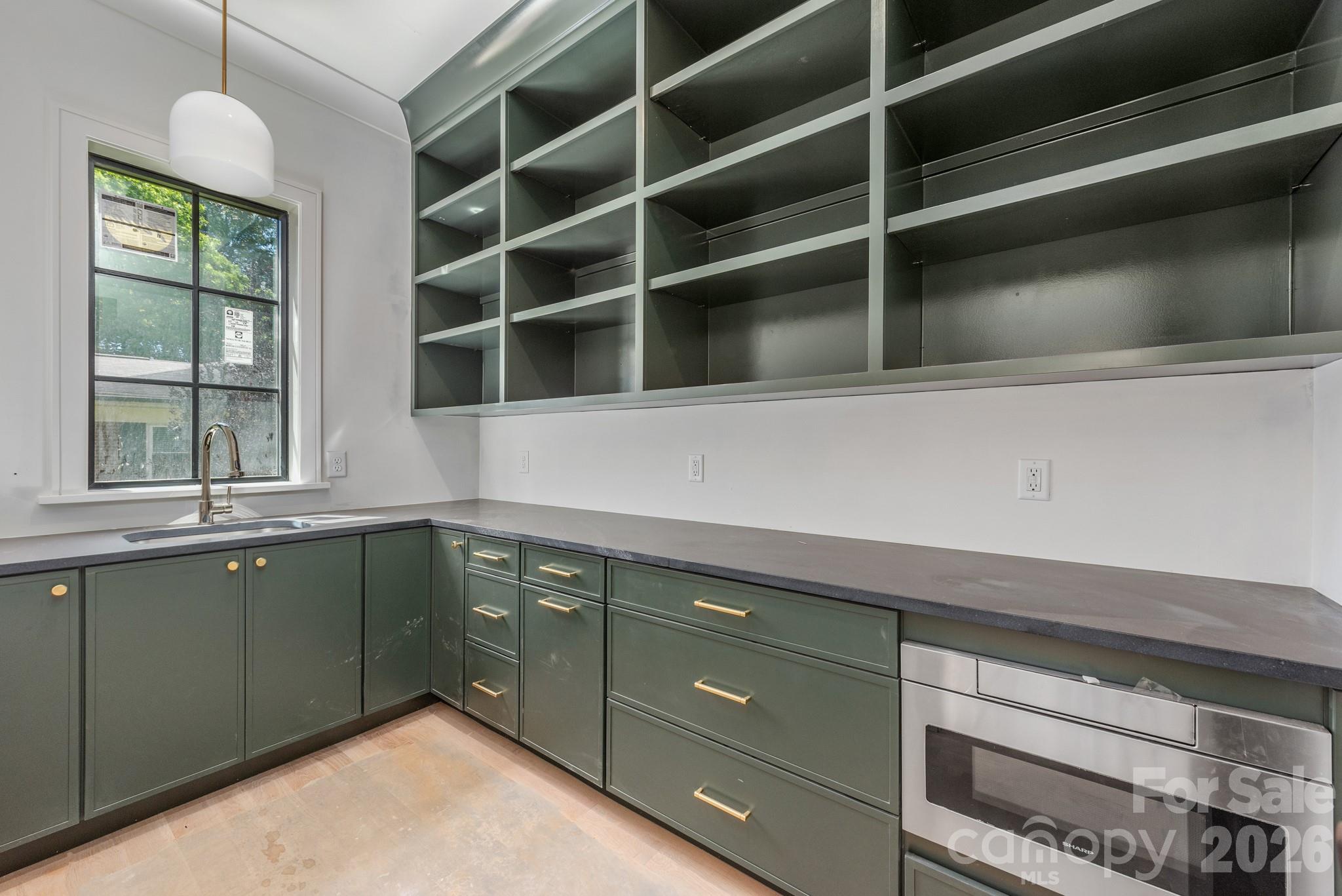4413 Castleton Road — Charlotte
