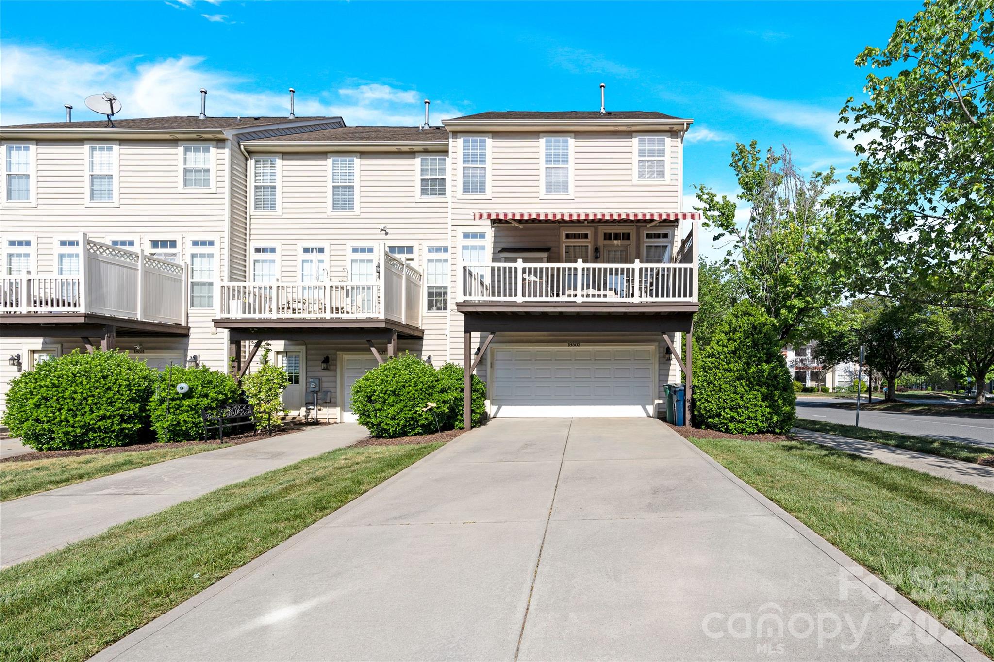 18503 The Commons Boulevard — Cornelius