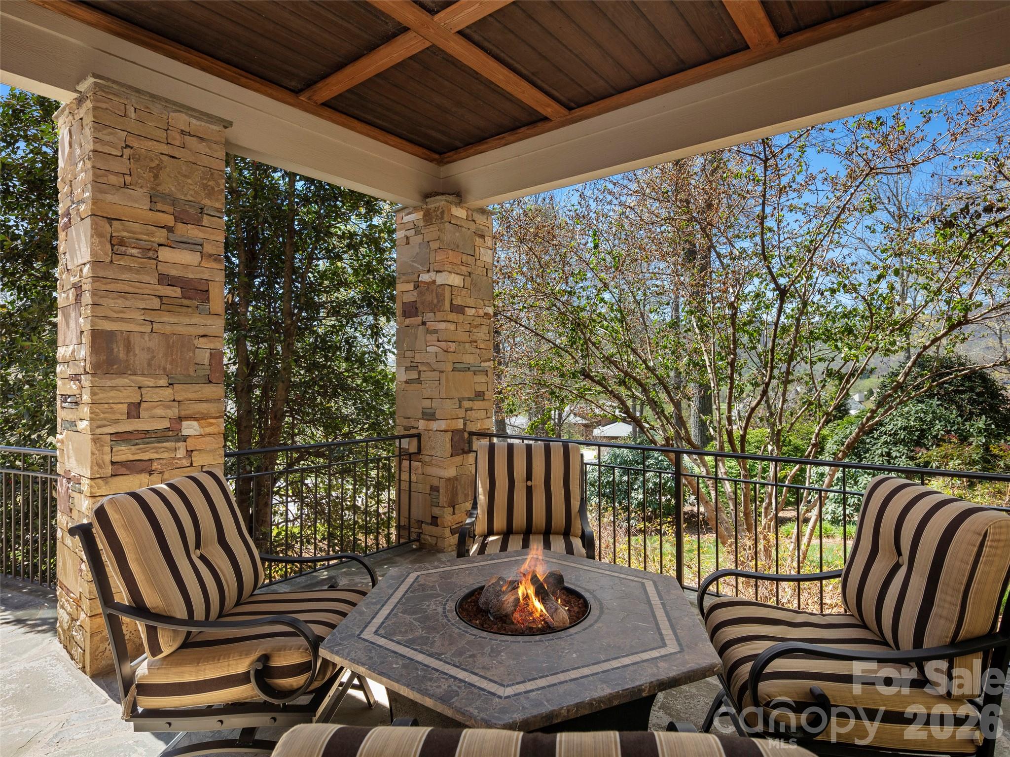 171 Walnut Valley Parkway — Arden