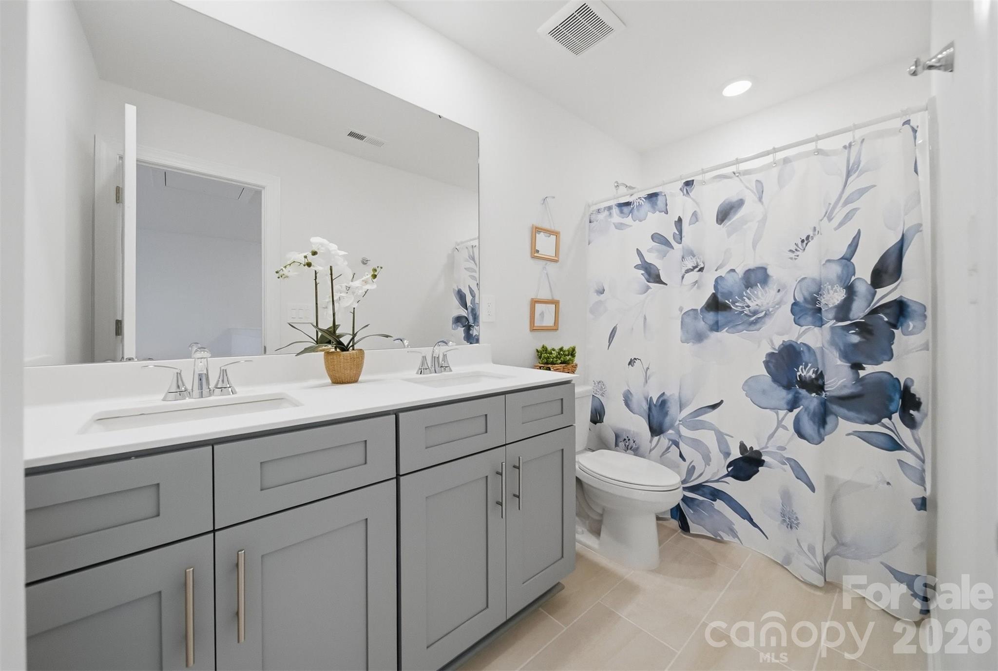 2082 Sunflower Circle — Newton